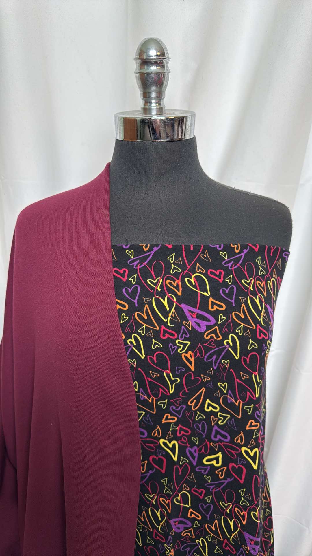 PLUM/HEARTS BUNDLE : 3YD Multi Hearts C/S & 1.5YD Plum Sweatshirt Fleece (72" Wide) : A26031