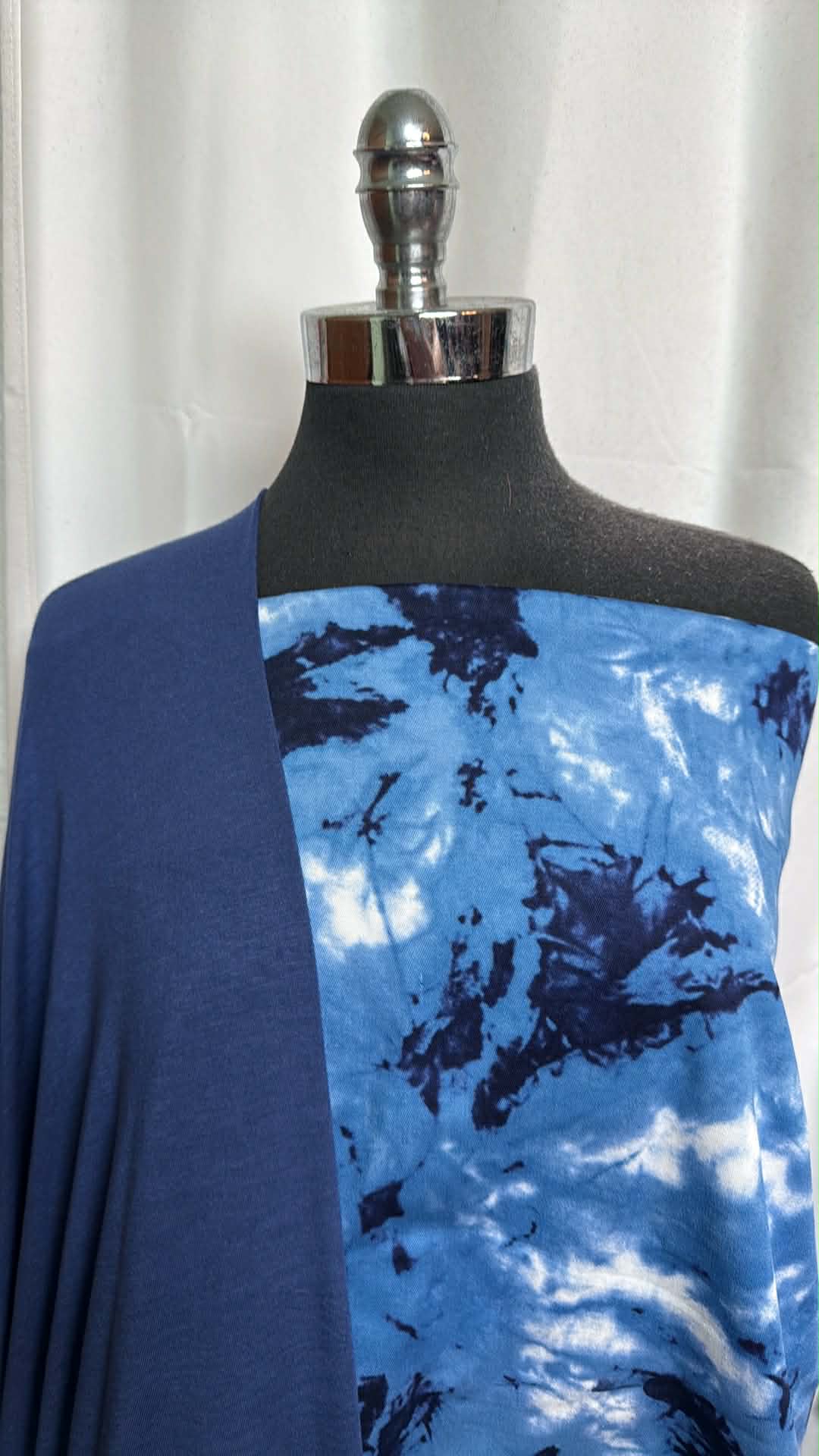 BLUE/TIE DYE BUNDLE : 2YD Blue Tie Dye C/S Stretch Twill & 2YD Blue Bamboo C/S : A29870