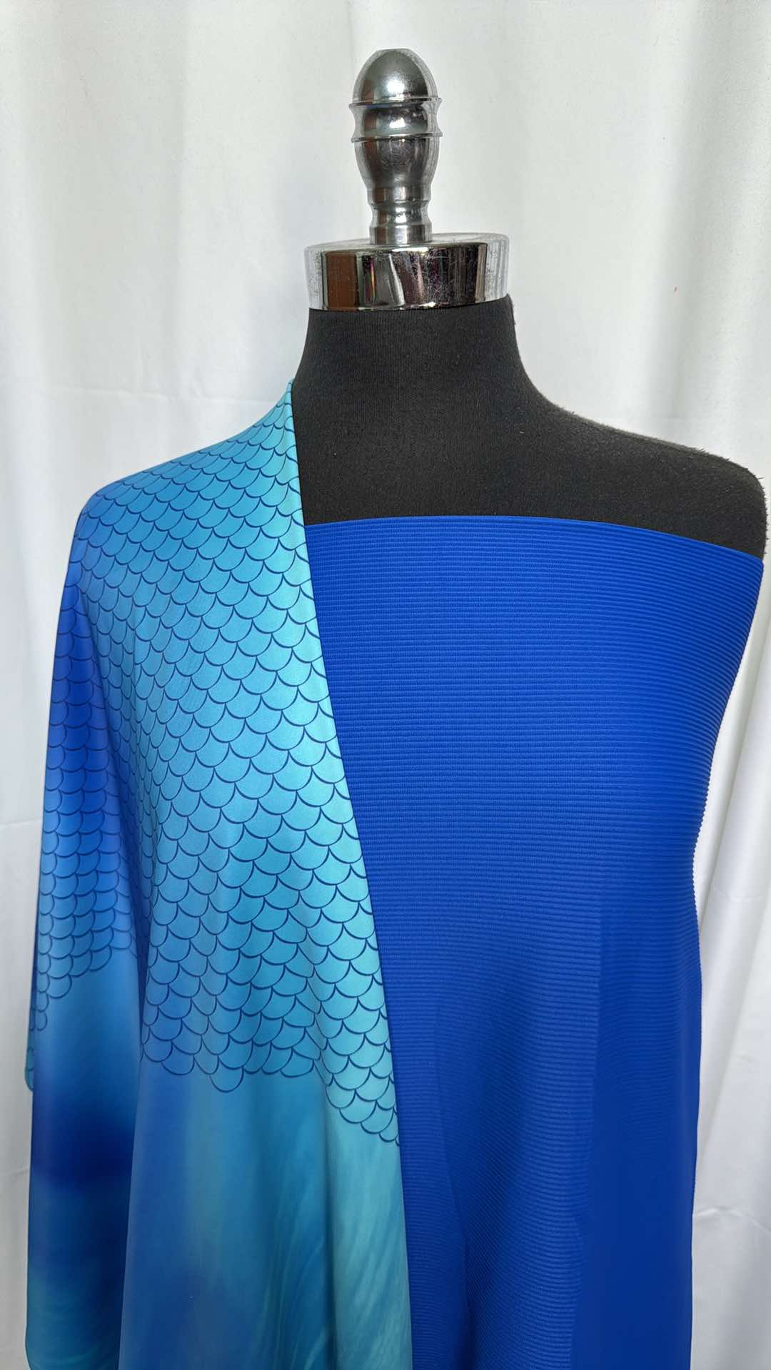 BLUE RIB/SCALES BUNDLE : 2YD Royal Blue Rib N/S (46" Wide) & 1YD Scales Single-Border N/S : A27350