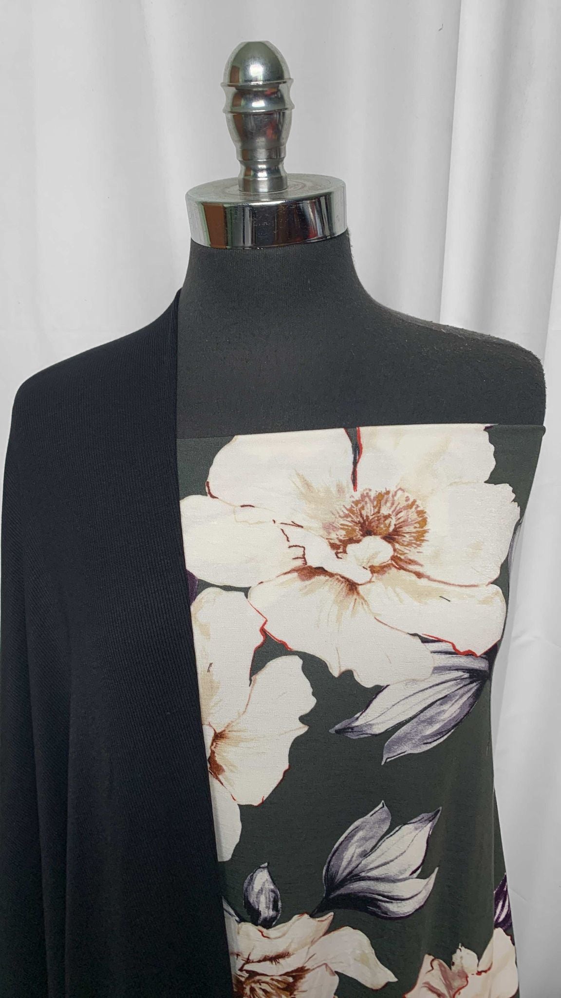 BLACK/GREY FLORAL BUNDLE : 2.5YD Floral R/S & 2YD Black Modal Rib : A25615