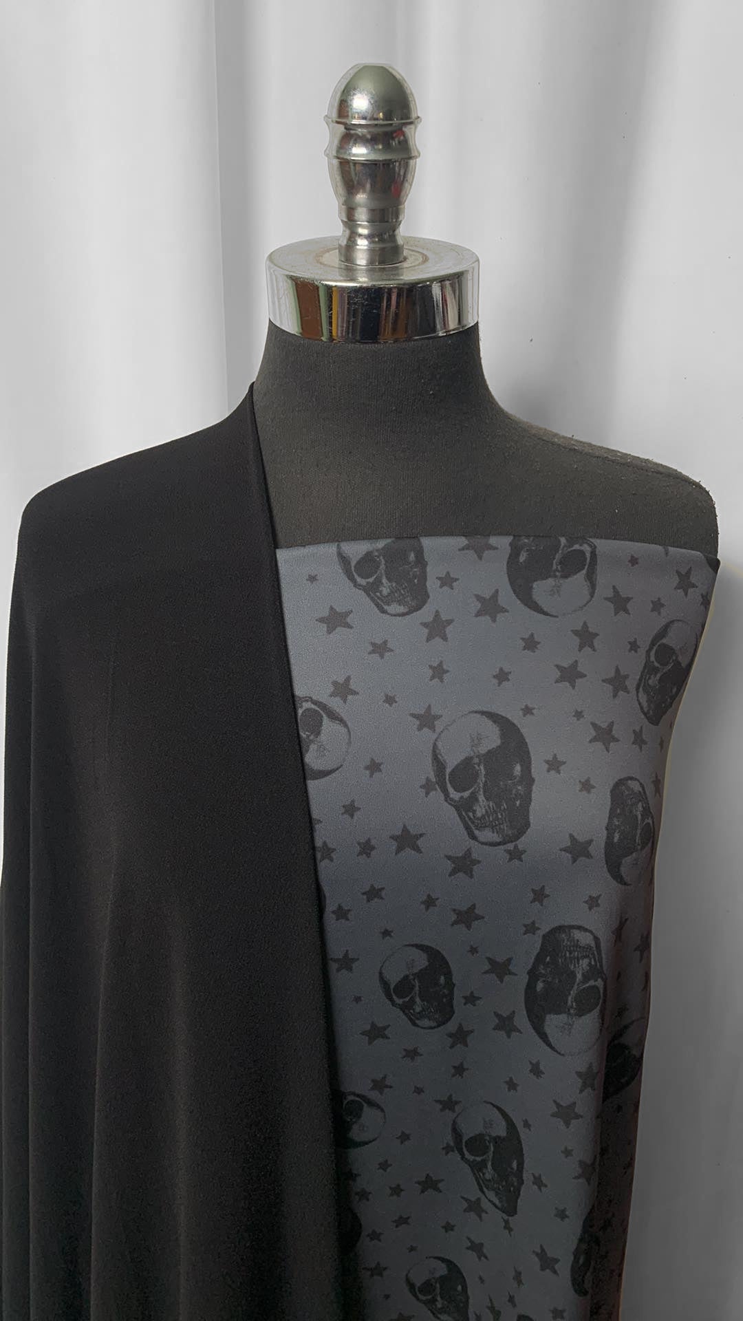 BLACK/SKULLS BUNDLE : 2YD Skulls Scuba & 2YD Black Crepe Jersey : A2337