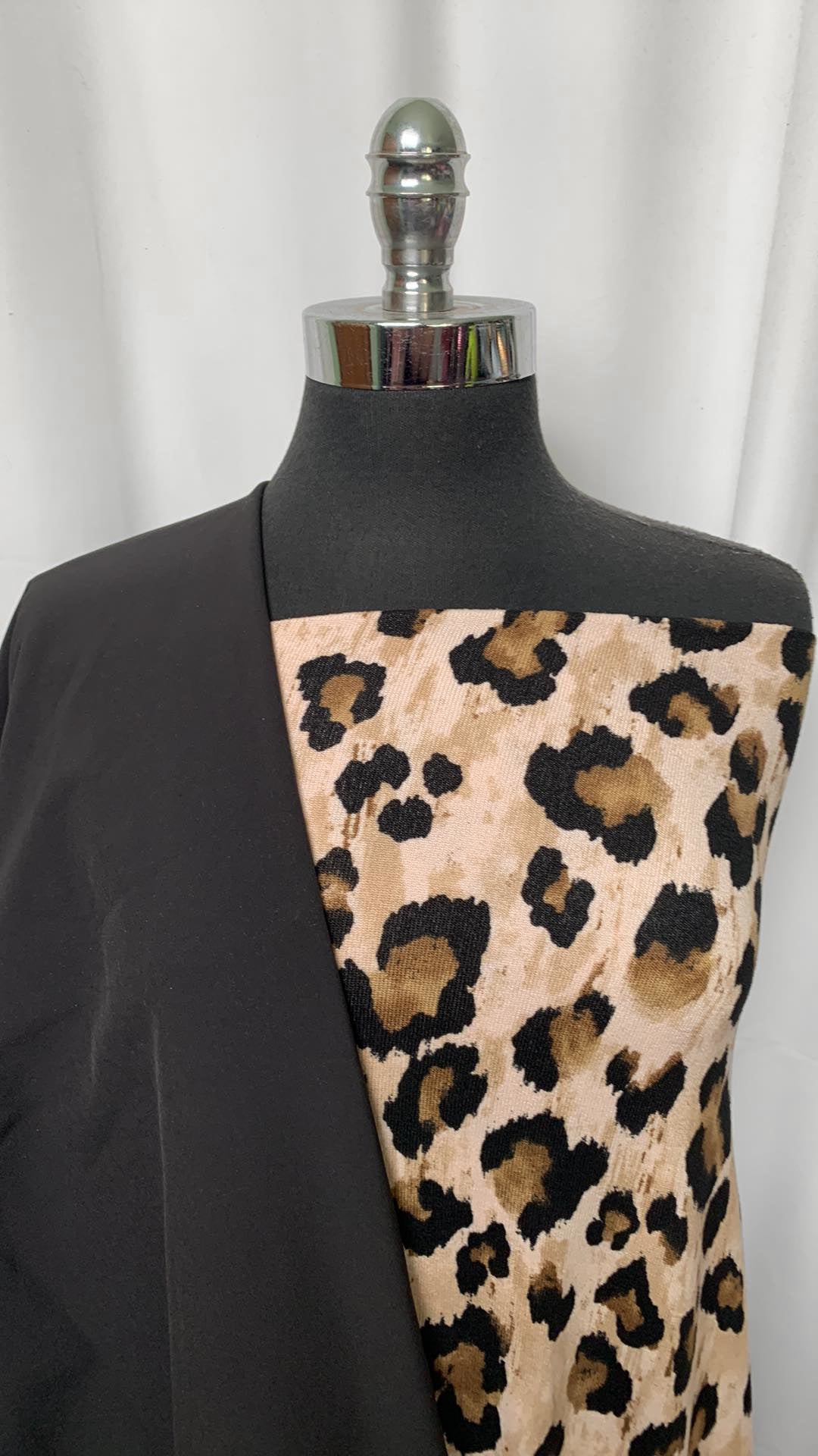BLACK/LEOPARD BUNDLE : 2YD Leopard Oakley SK & 2YD Black Softshell : A2049