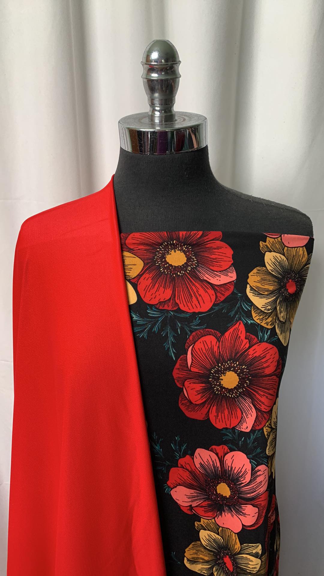 RED/GOLD FLORAL BUNDLE : 2YD Red/Gold Floral DBP & 2YD Red Textured P/S : A25010