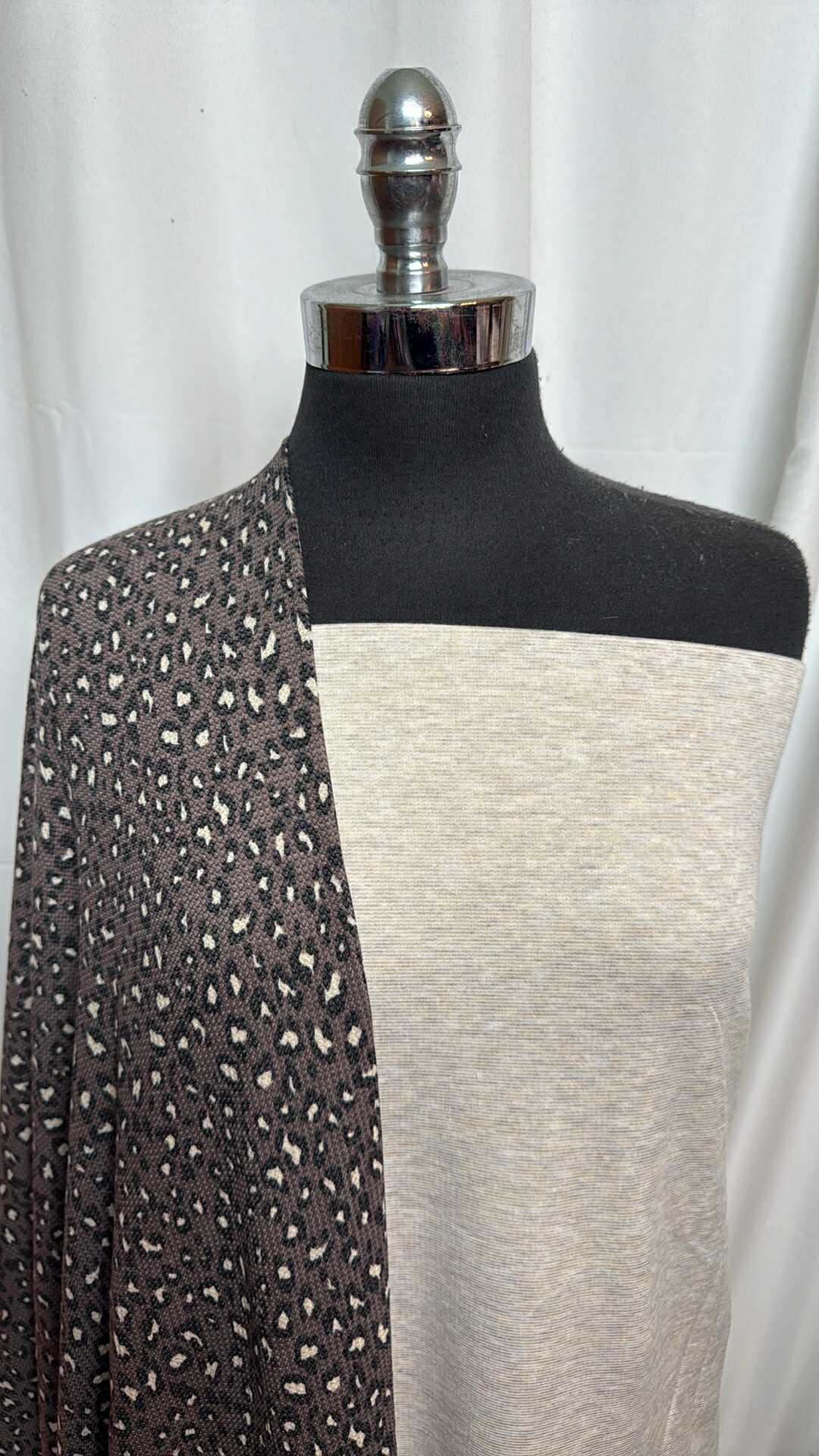 OATMEAL/LEOPARD BUNDLE : 2YD Oatmeal Brushed PRS FT & 3.5YD Leopard Thermal : A28353