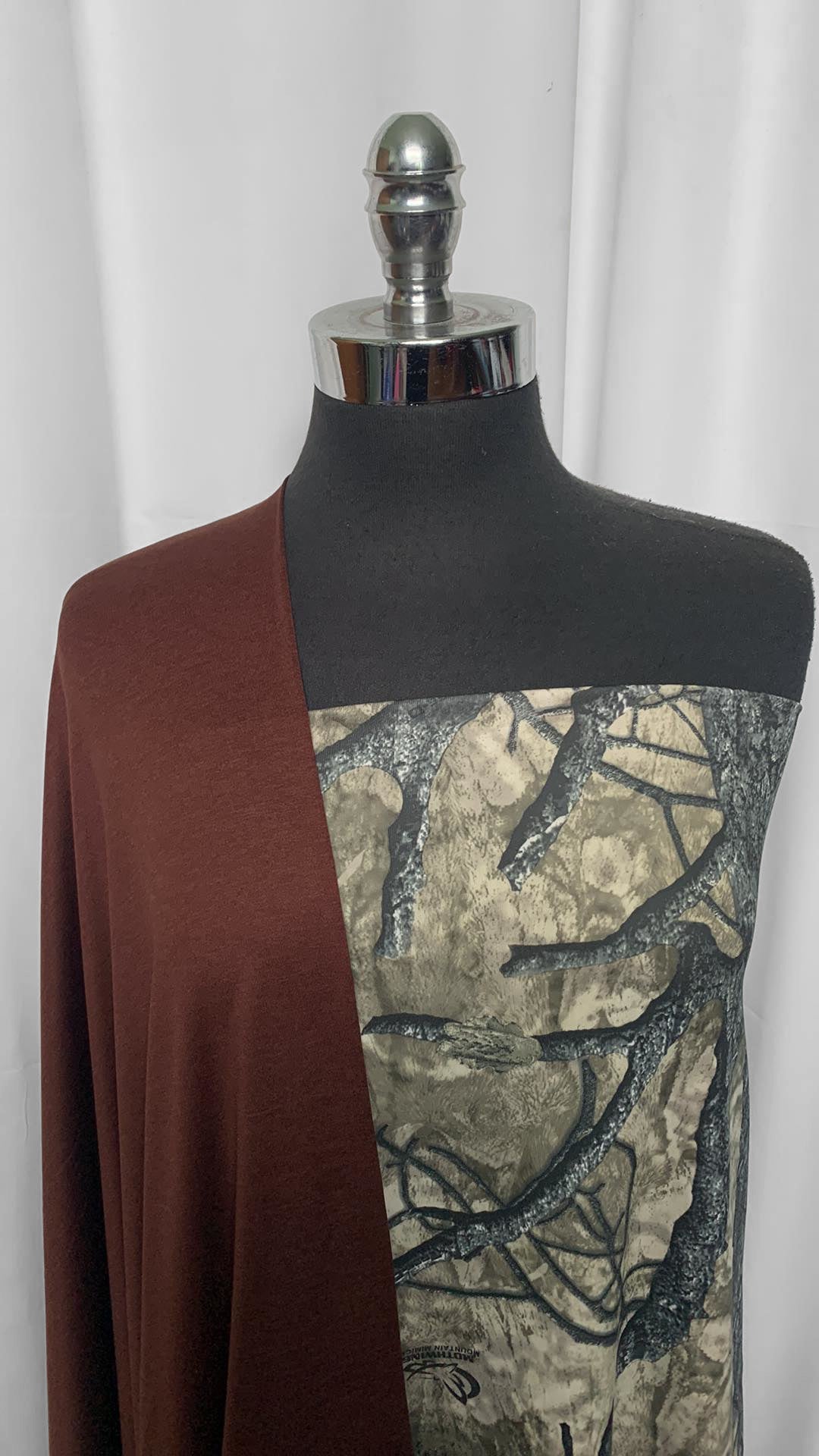 BROWN/TREE CAMO BUNDLE : 1.5YD Dark Brown Featherweight PF & 2YD Tree Camo PF FT : A25509