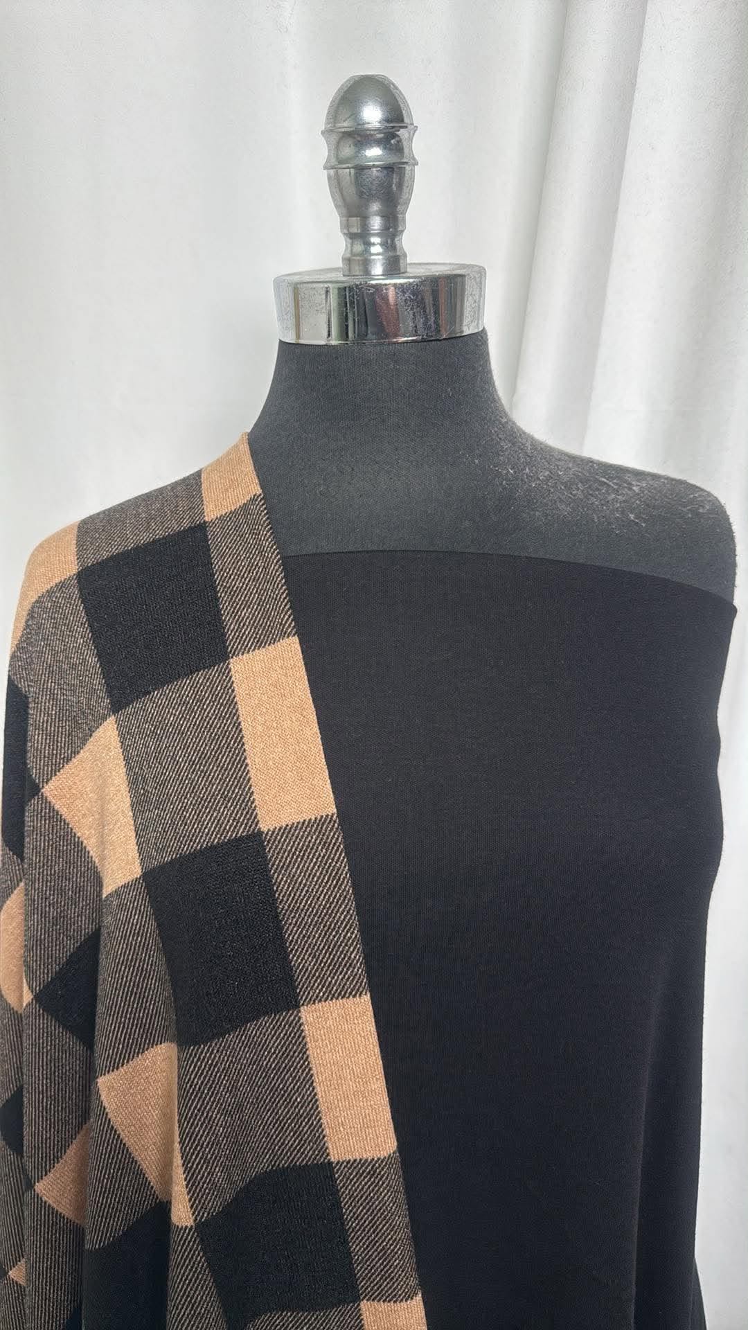 BLACK/TAUPE PLAID BUNDLE : 2YD Black C/P Interlock & 2YD Black/Taupe Plaid Hacci SK : A30834