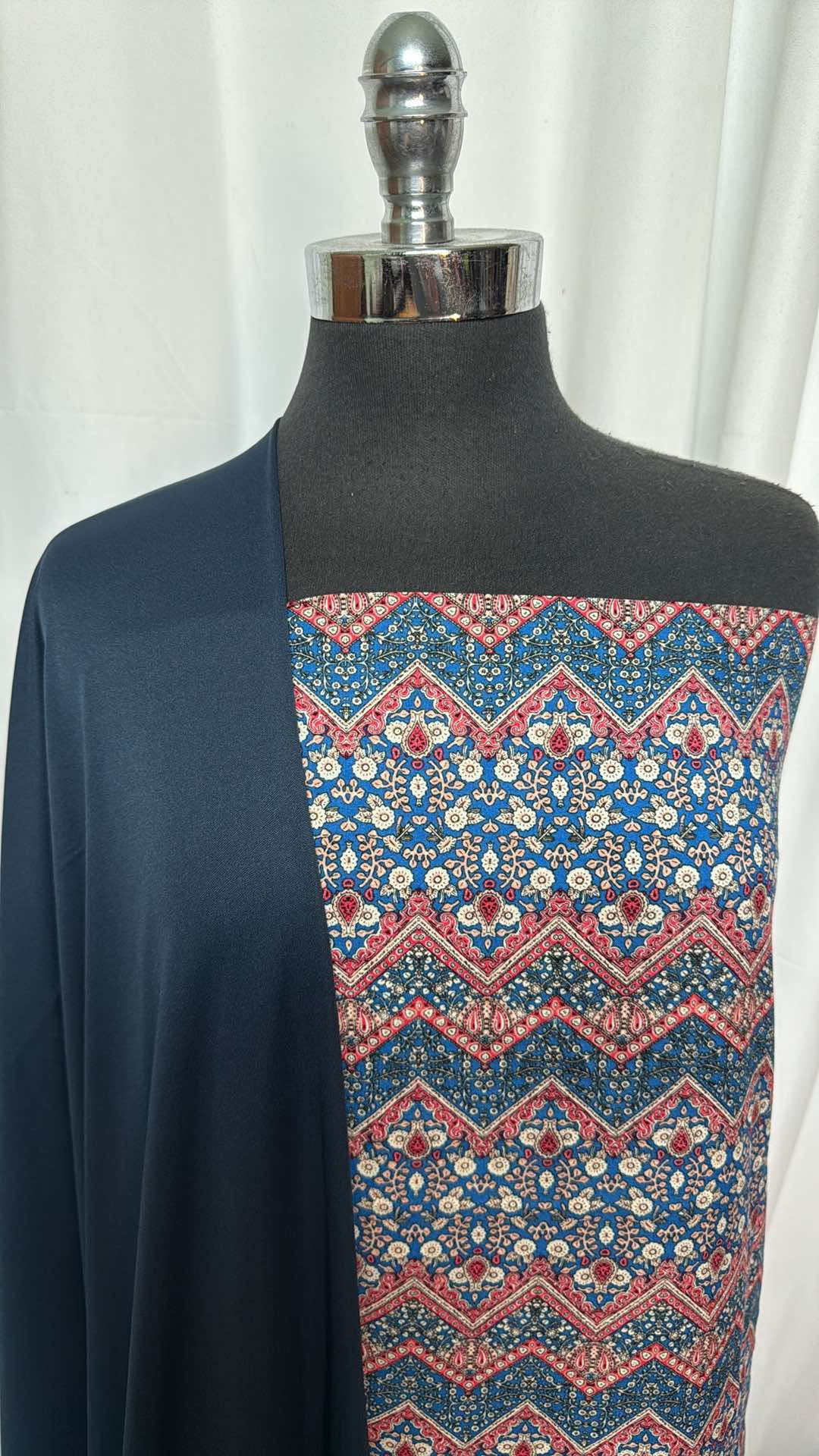 NAVY/BOHO CHEVRON BUNDLE : 2YD Navy Poly Interlock Lining & 2YD Boho Chevron Rayon Challis : A27222