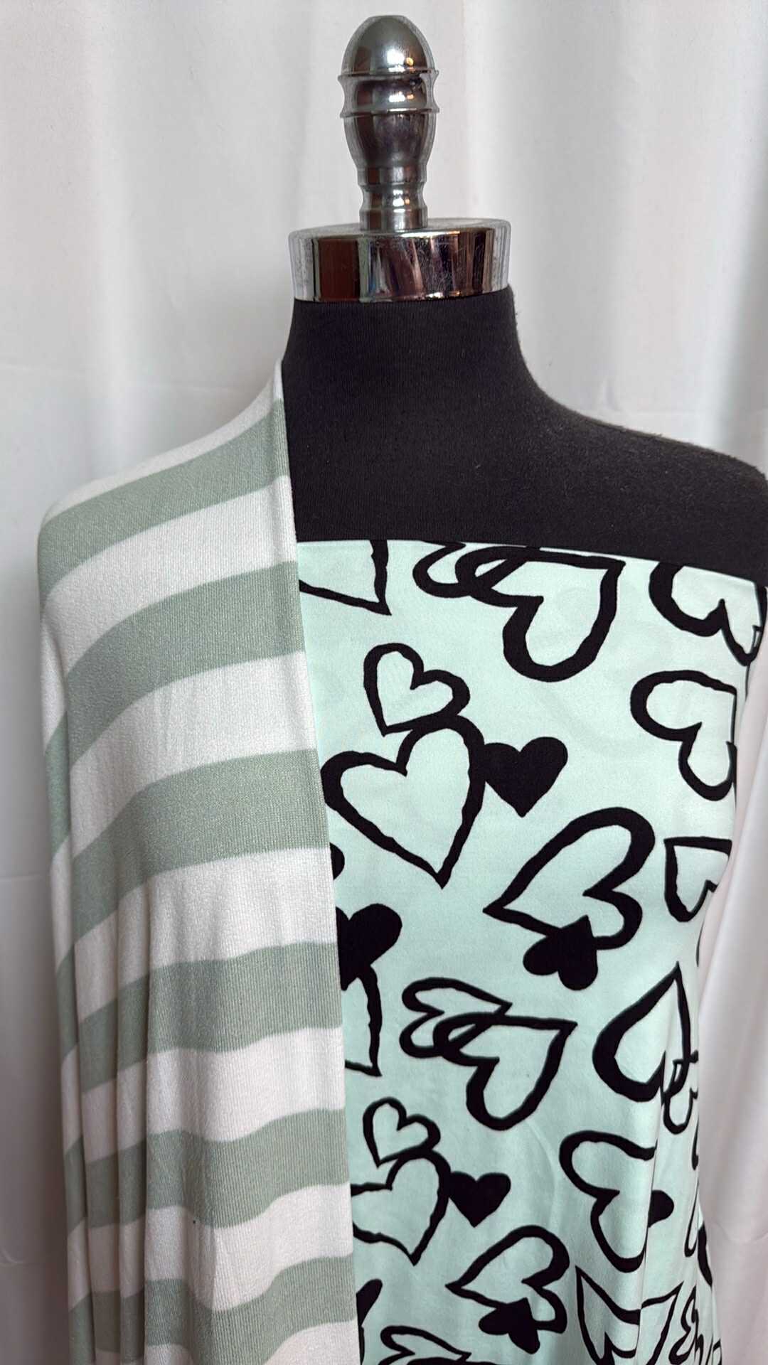 HEART/STRIPE BUNDLE : 2YD Mint/Black Heart DBP & 2YD Stripe Oakley SK : A27609