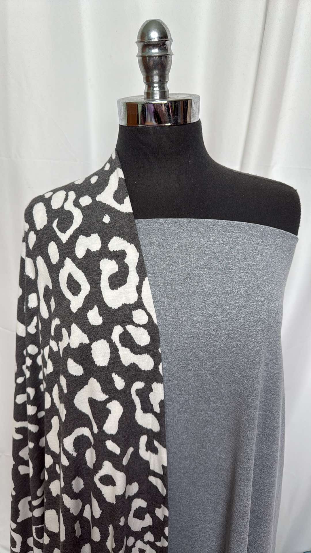 HEATHER GREY/CHARCOAL LEOPARD BUNDLE : 2YD Heather Grey Supplex & 2YD Charcoal Leopard PRS Jersey : A27155
