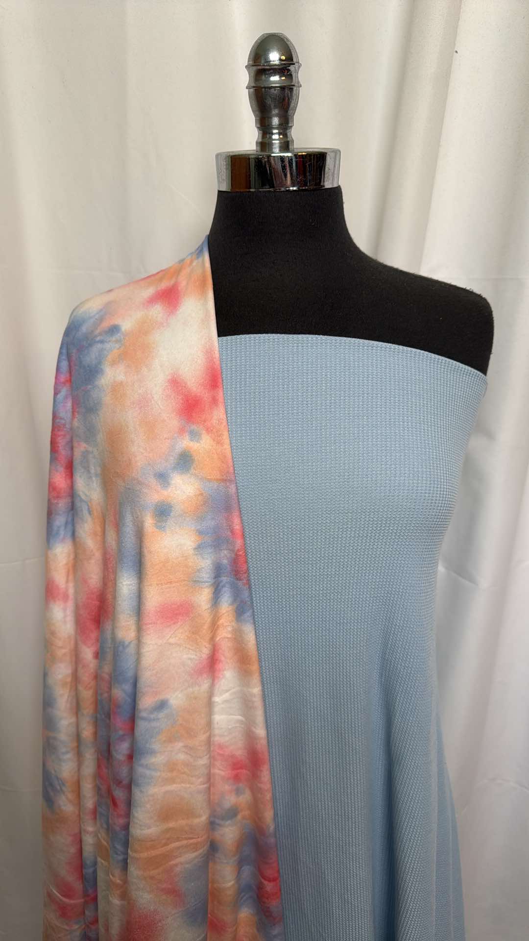 LIGHT BLUE/TIE DYE BUNDLE : 2YD Light Blue Thermal & 2YD Tie Dye 2-Way Stretch Minky : A26136