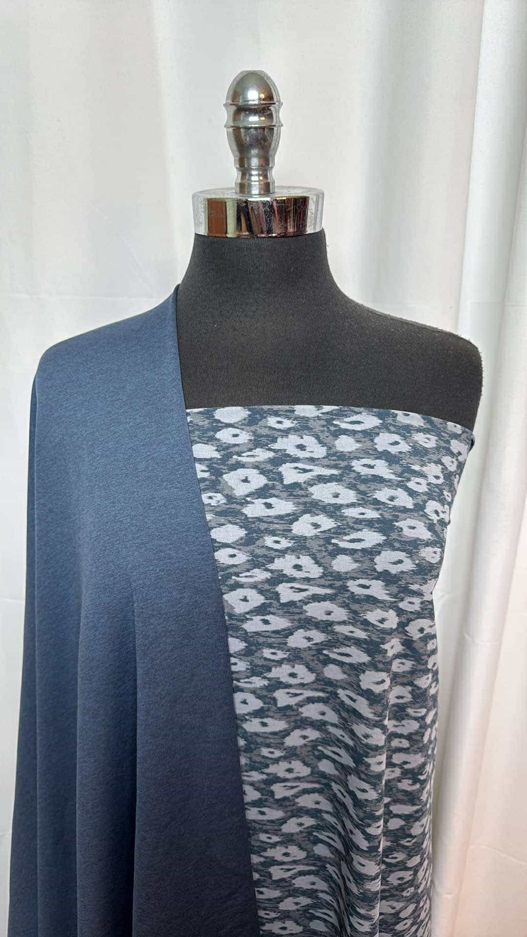 DENIM/JACQIARD DOTS BUNDLE : 33" Cut of Dots Jacquard PF & 1.5YD Denim Single-Brushed PF : A26989