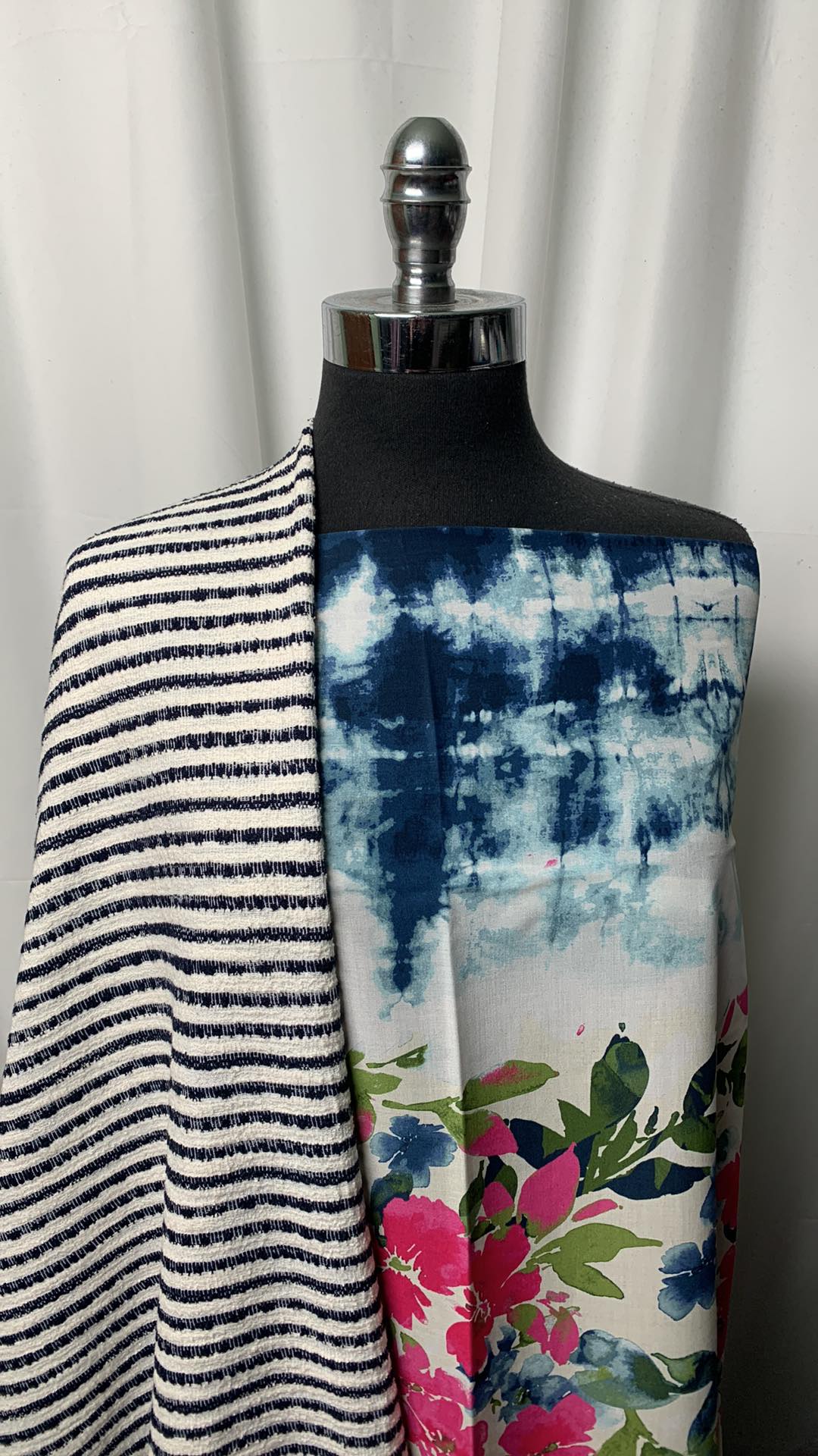 TIE DYE FLORAL/STRIPE BUNDLE : 3YD Tie Dye Floral Border Print Rayon Challis & 2YD Stripe Cotton-Blend DK : A1836