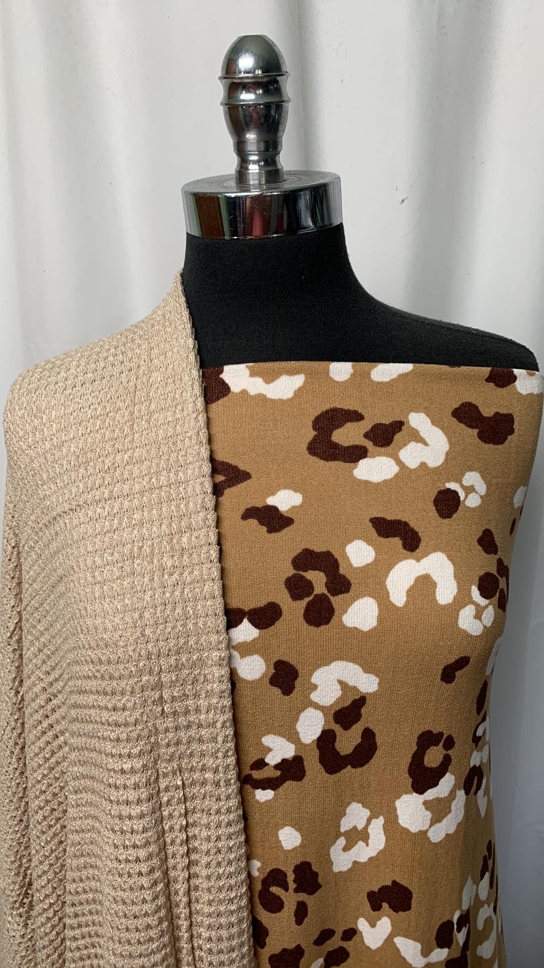 TAUPE LEOPARD BUNDLE : 2YD Leopard Oakley SK & 2YD Taupe Pucker Waffle : A1593