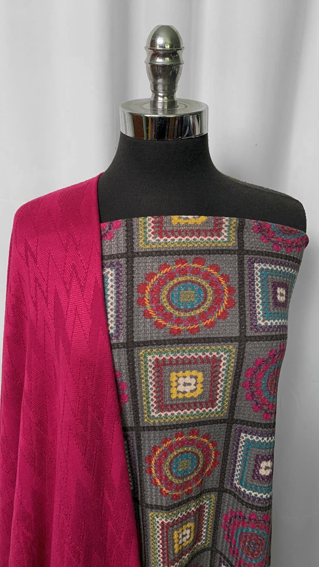 FUCHSIA/QUILT BUNDLE : 2YD Quilt-Look Waffle & 1.5YD Fuchsia Chevron Oakley SK : A2295
