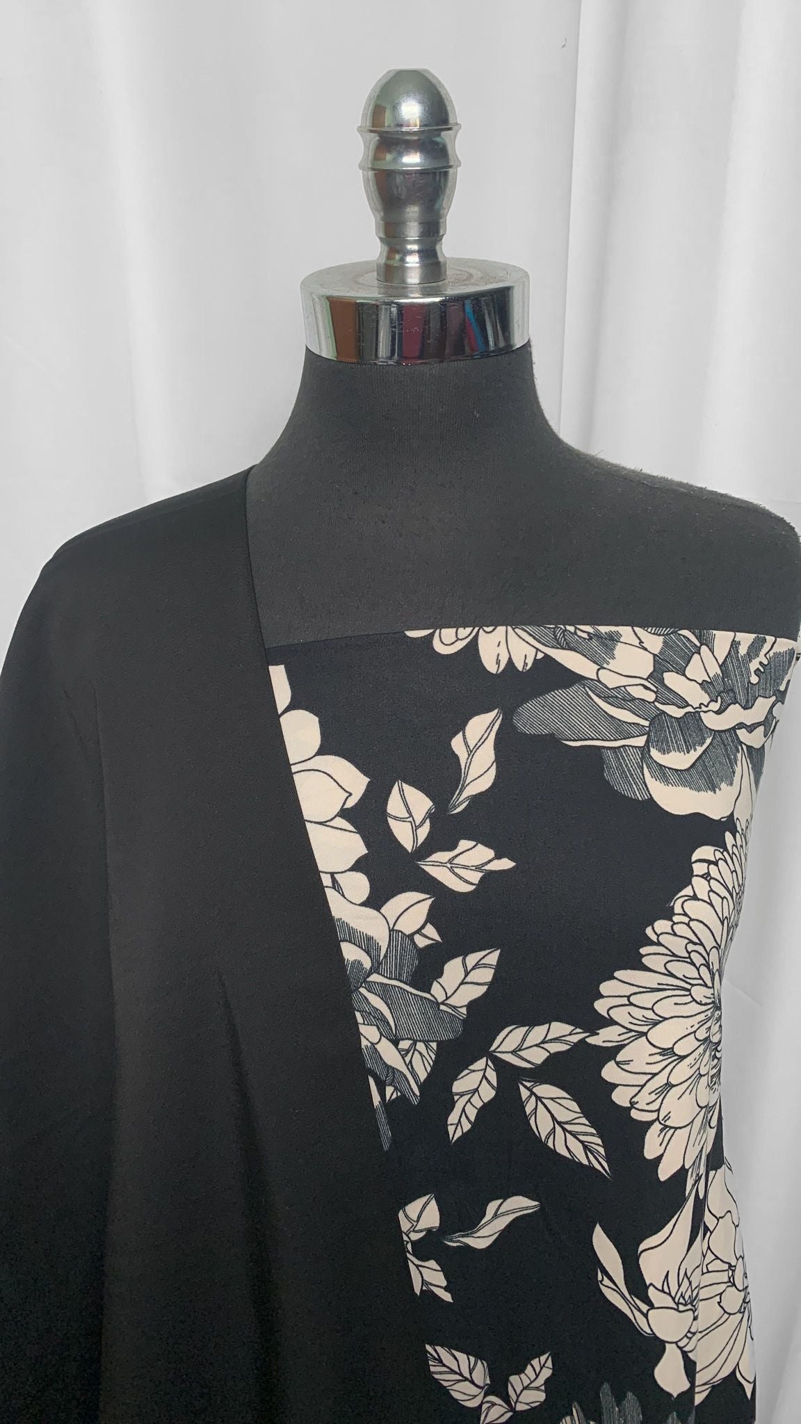 BLACK/IVORY FLORAL BUNDLE : 2YD Black/Ivory Floral DBP & 2YD Black Stretch Twill : A25514