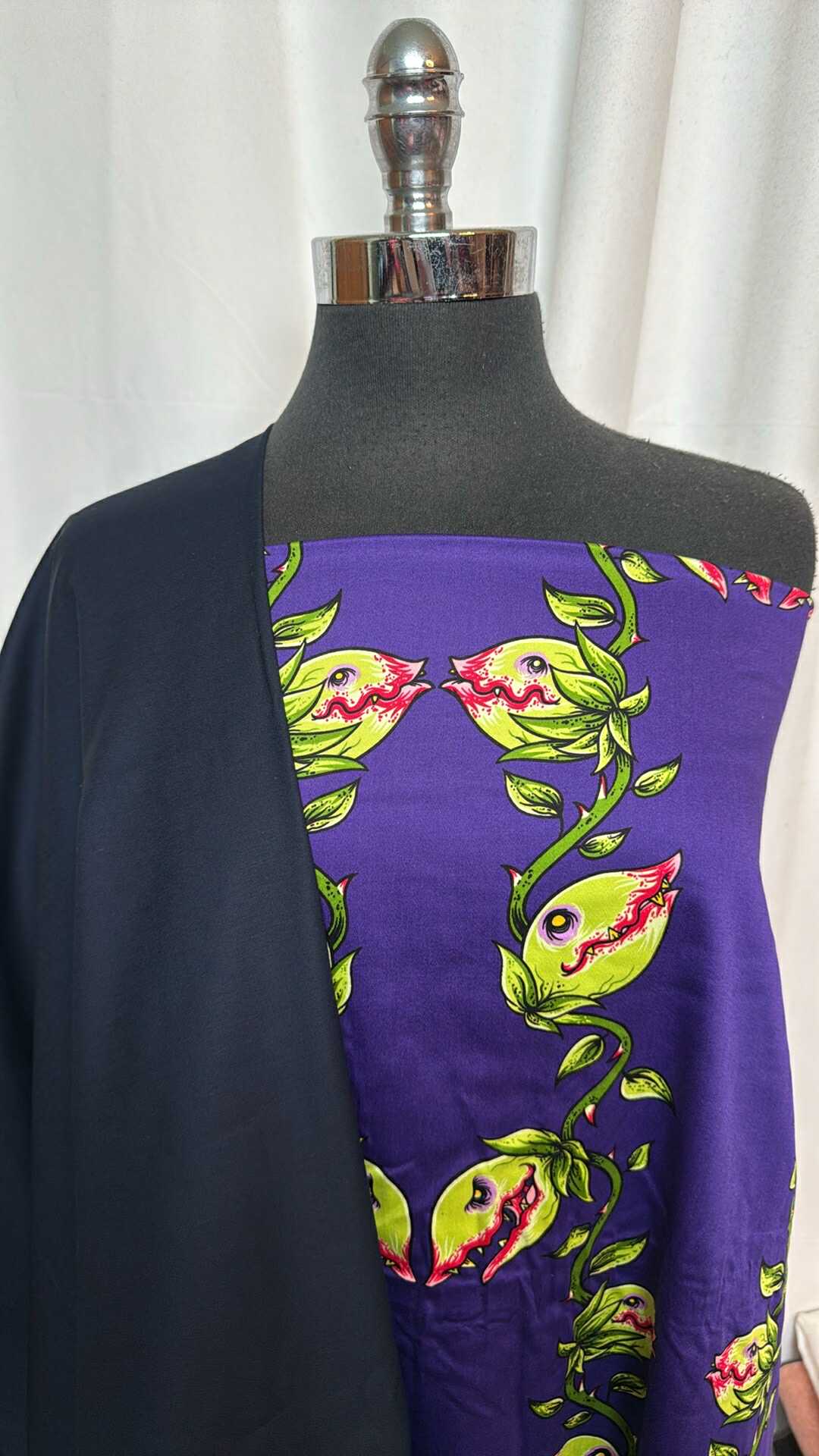 NAVY/PURPLE PLANT BUNDLE : 2YD Purple Plant Cotton Woven & 4YD Navy C/S Woven : A28804