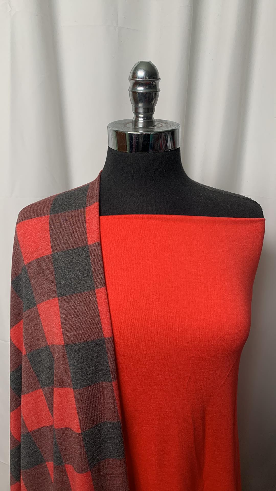 CORAL/PLAID BUNDLE : 2YD Buffalo Plaid PRS FT & 2YD Deep Coral PRS FT : A1887