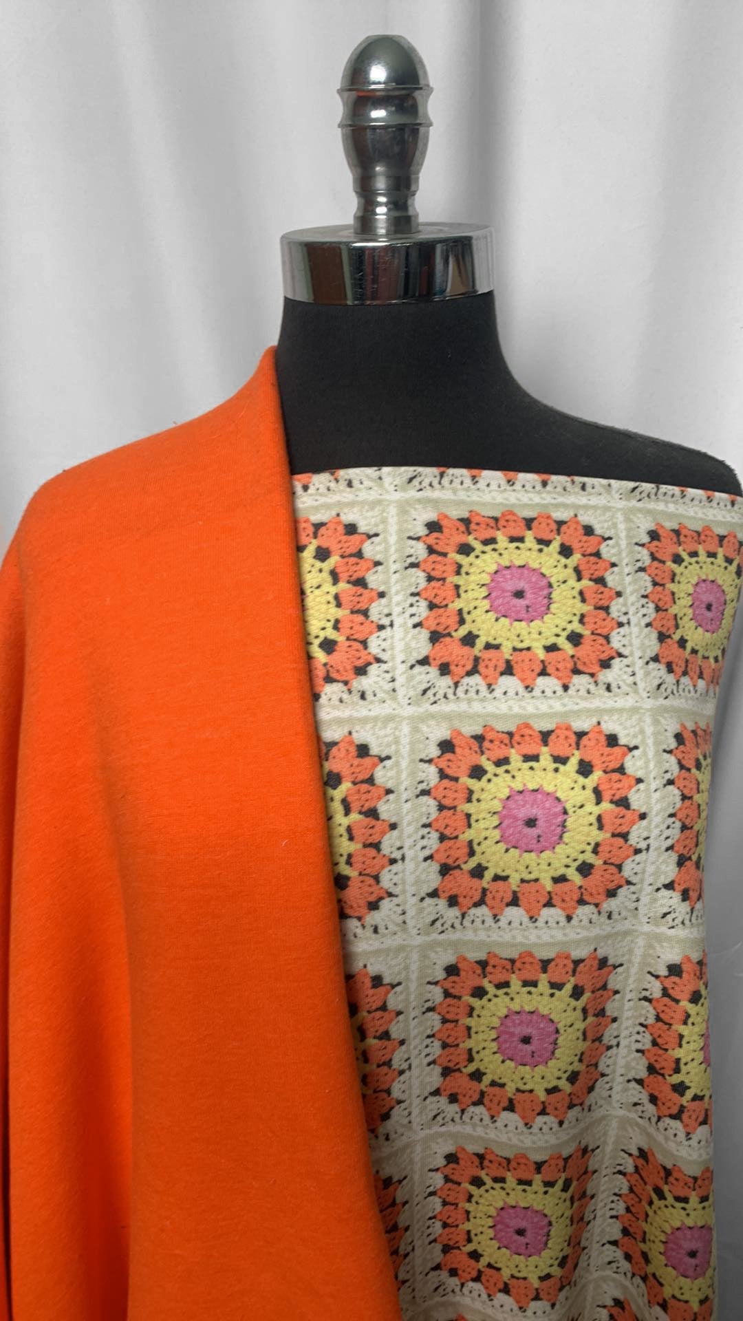 GRANNY SQUARES/ORANGE BUNDLE : 2YD Granny Square Print FT & 1+YD Orange Sweatshirt Fleece : A2129