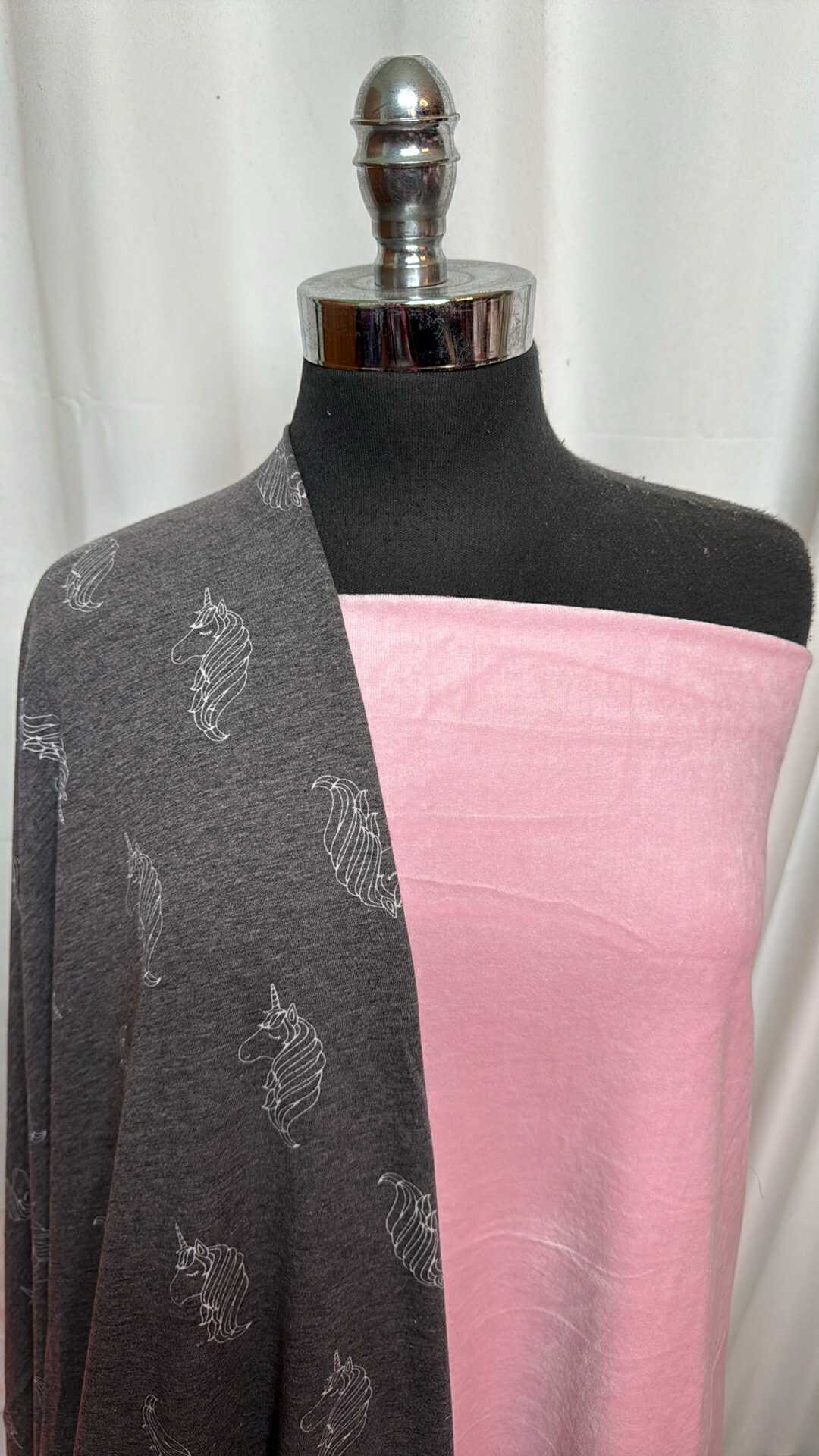 LIGHT PINK/UNICORNS BUNDLE : 2YD Light Pink Velour & 2YD Charcoal Unicorns PRS FT : A28358