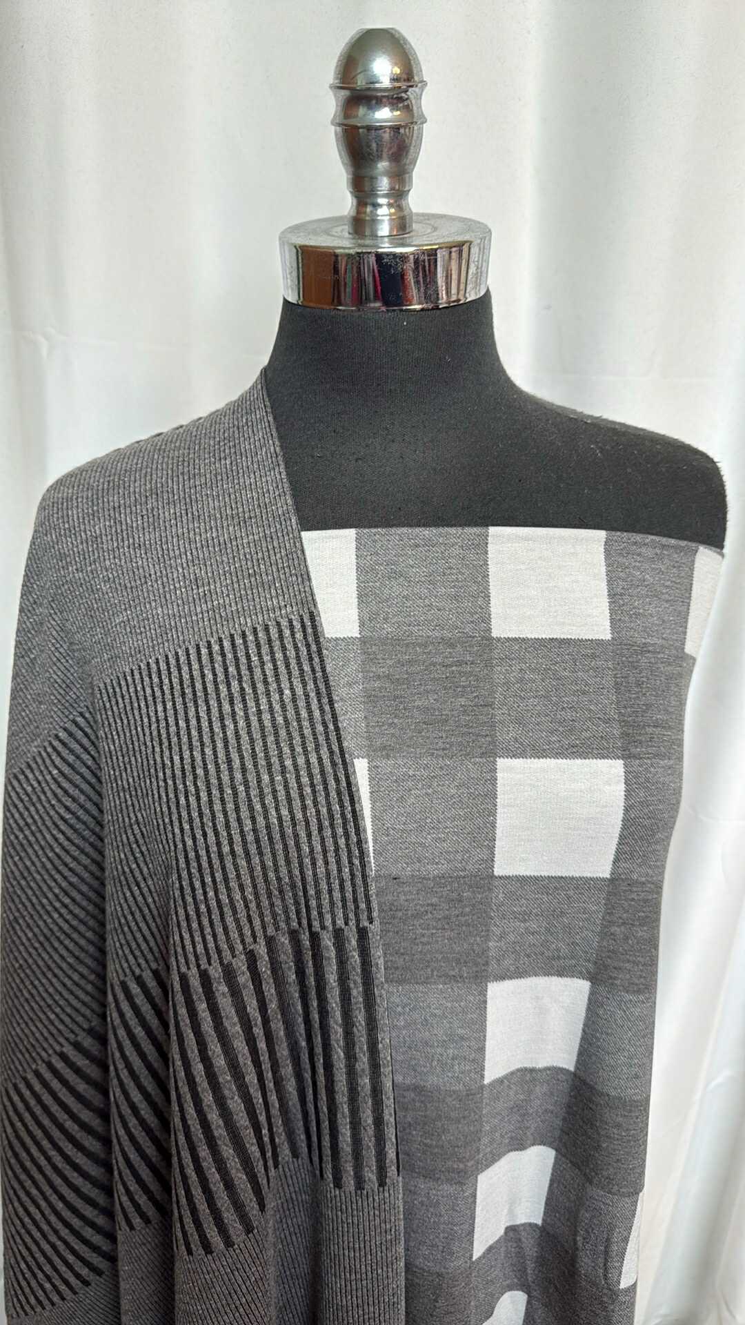 GREY PLAID/VARIEGATED RIB BUNDLE : 2YD Grey Plaid PRS FT & 1+YD Grey Variegated Flatback PRS Rib : A28467