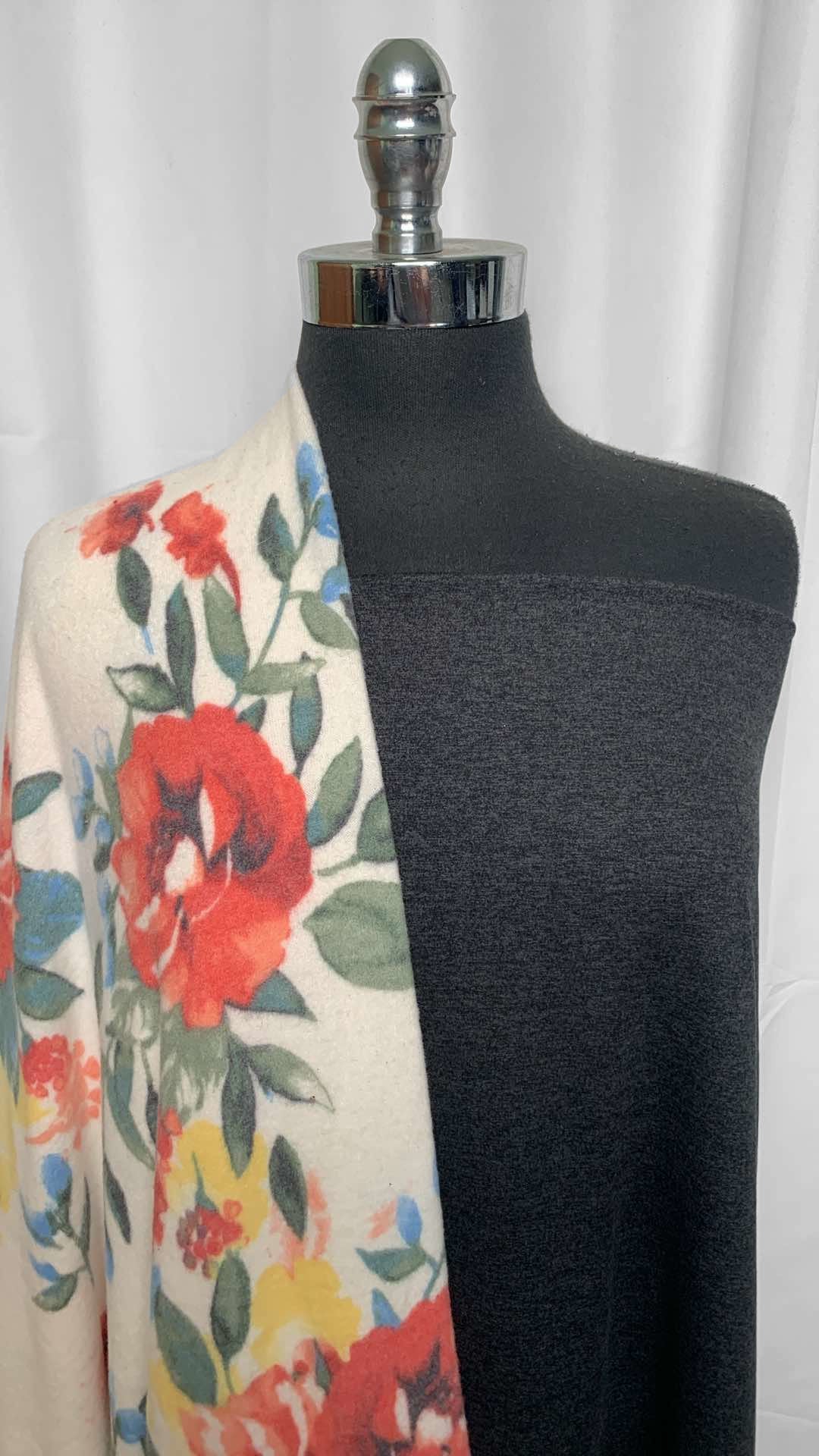 CHARCOAL/FLORAL BUNDLE : 2YD Floral Brushed Hacci SK & 2YD Charcoal 2-Tone Peached PF : A25911