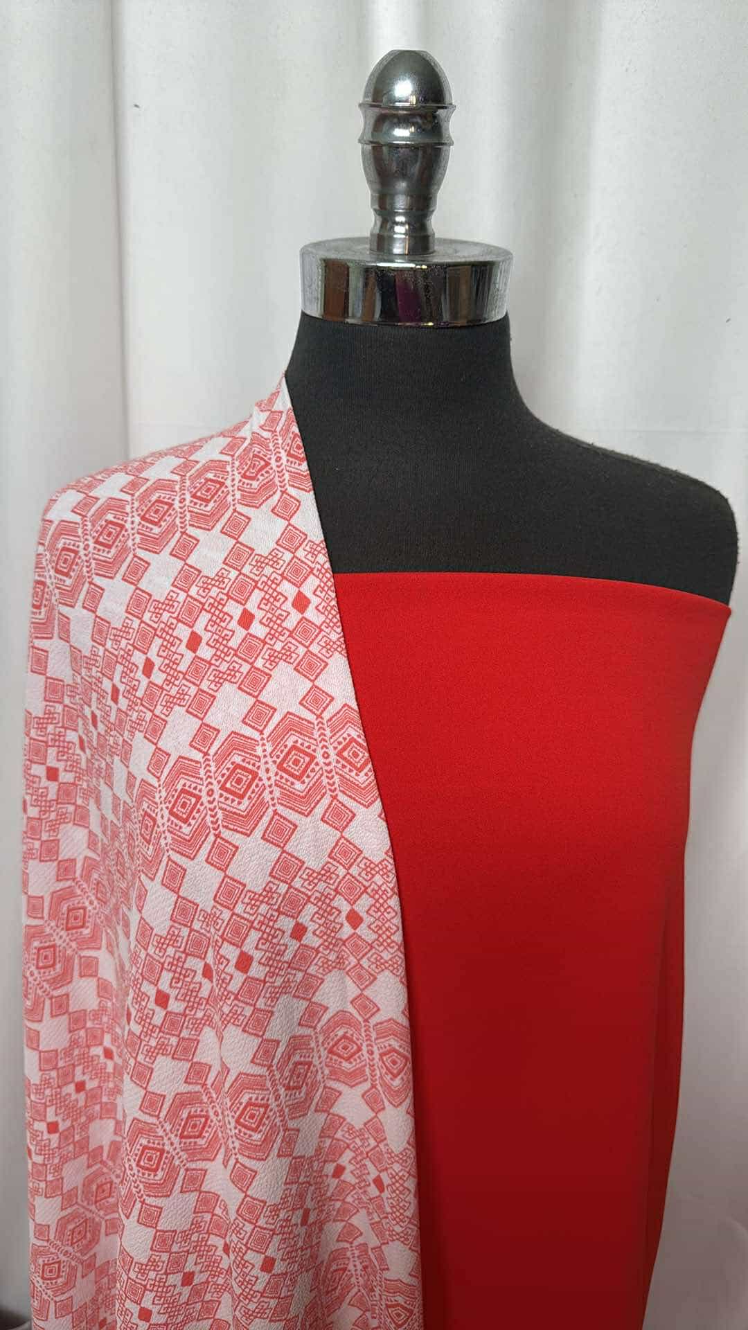 DEEP ORANGE/GEO BUNDLE : 2YD Deep Orange Crepe Scuba & 2YD Geo Bubble Crepe : A26938
