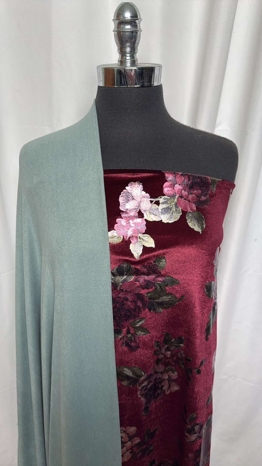 MINT/BURGUNDY VELVET BUNDLE : 2YD Burgundy Floral Foil Stretch Velvet & 2YD Solid Mint Oakley SK : A26104