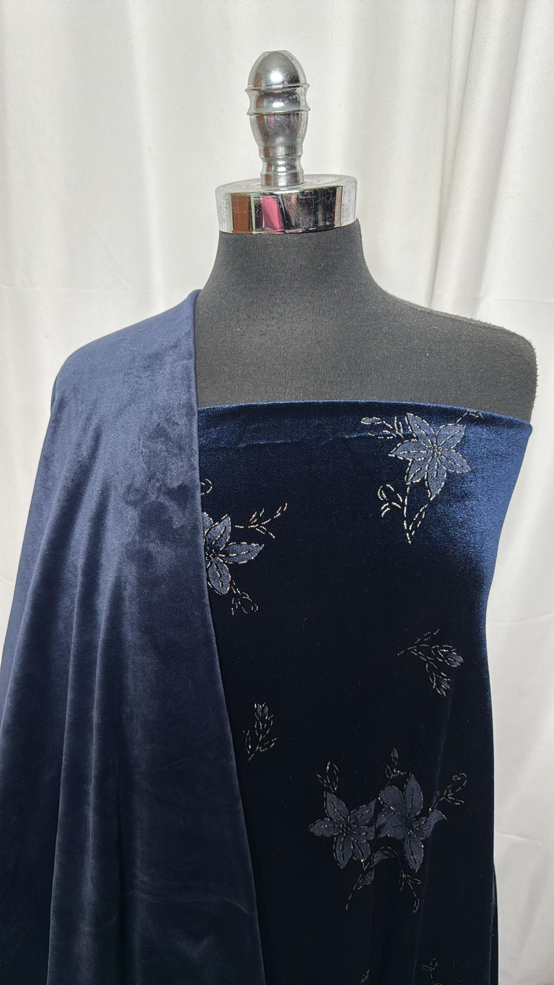 DOUBLE NAVY VELVET BUNDLE : 2YD Navy Floral Stretch Velvet & 2YD Navy Velvet Plush : A27105