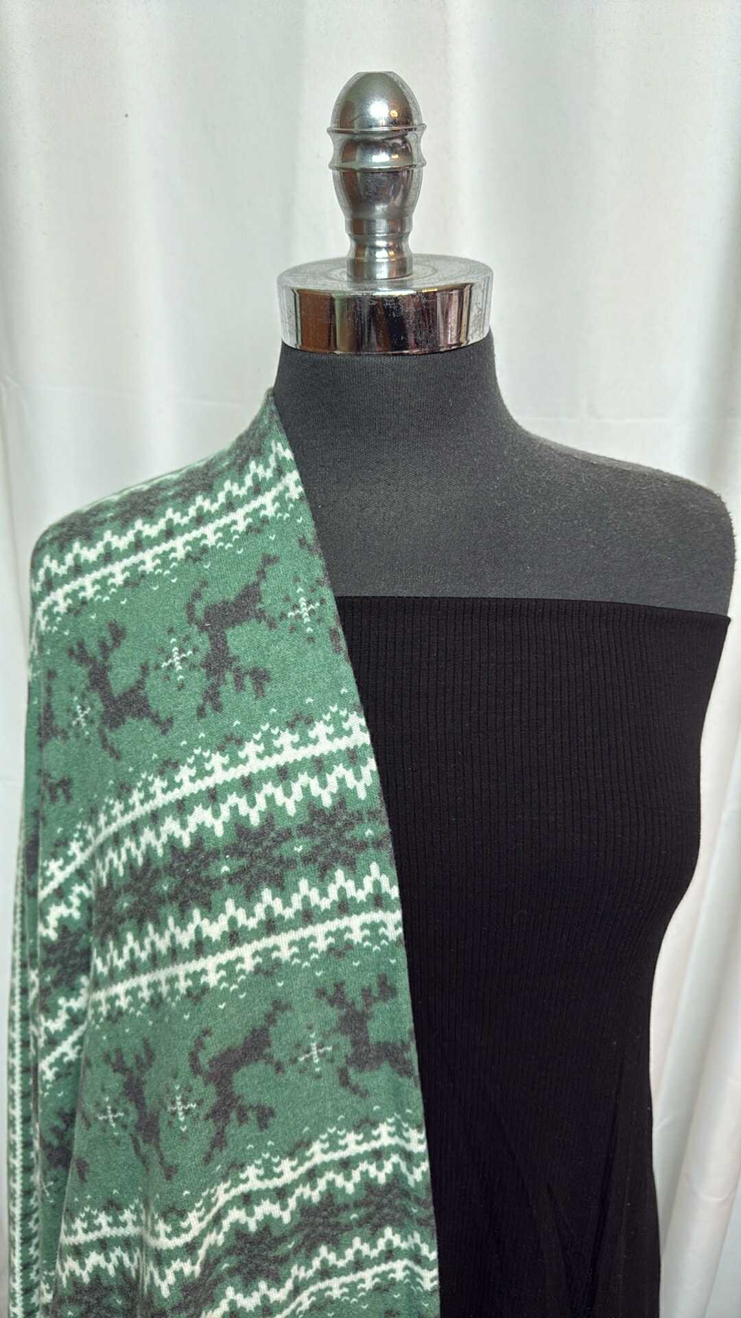 BLACK/GREEN REINDEER BUNDLE : 2YD Black R/S Rib & 1+YD Green Reindeer Brushed Hacci SK : A28159