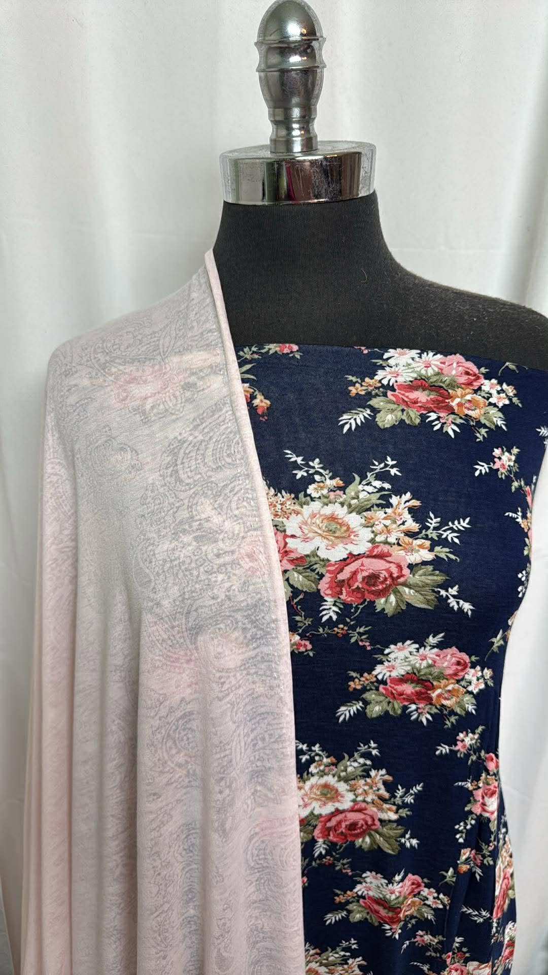 NAVY FLORAL/PAISLEY BURNOUT BUNDLE : 2YD Navy Floral R/S & 4YD Paisley PRS Burnout : A30221