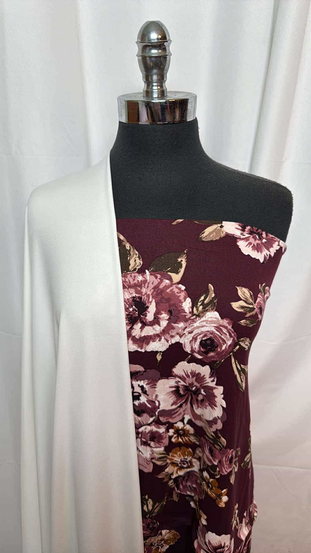 WHITE/BURGUNDY FLORAL BUNDLE : 2YD Burgundy Floral DBP & 1.5YD White Top-Weight Textured PF : A26995