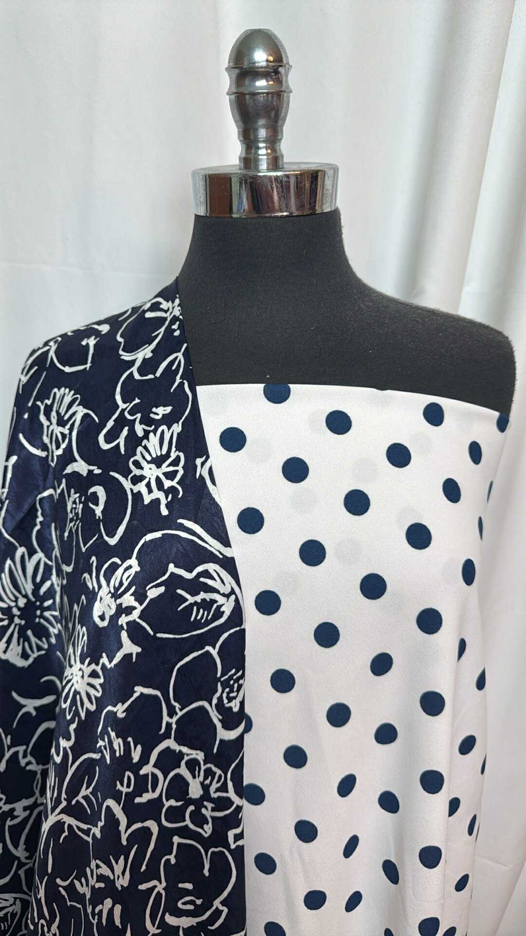 NAVY FLORAL/DOT BUNDLE : 2YD Dot Crepe Scuba & 2YD Navy Floral Poly Satin : A27622