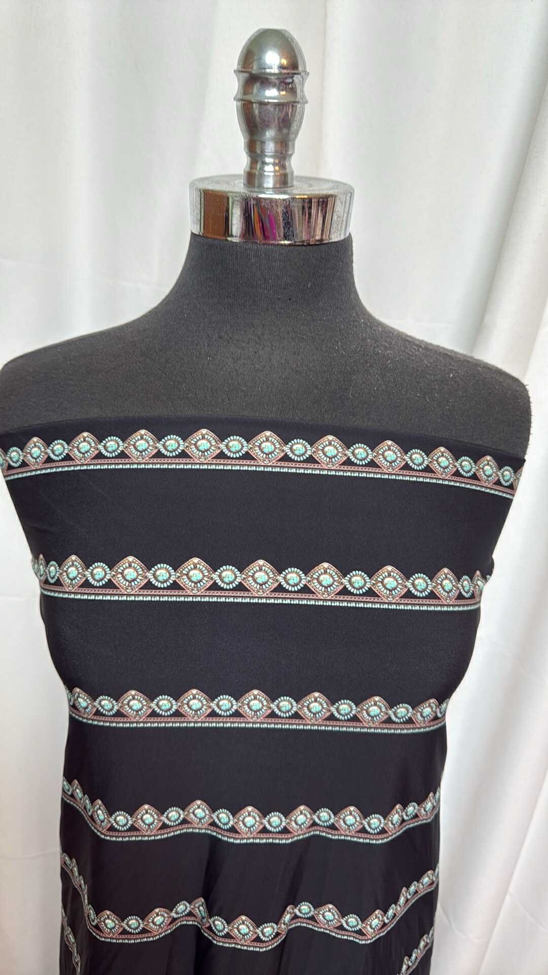 35 - Nylon/Spandex - 1 Yard + 16" Cut