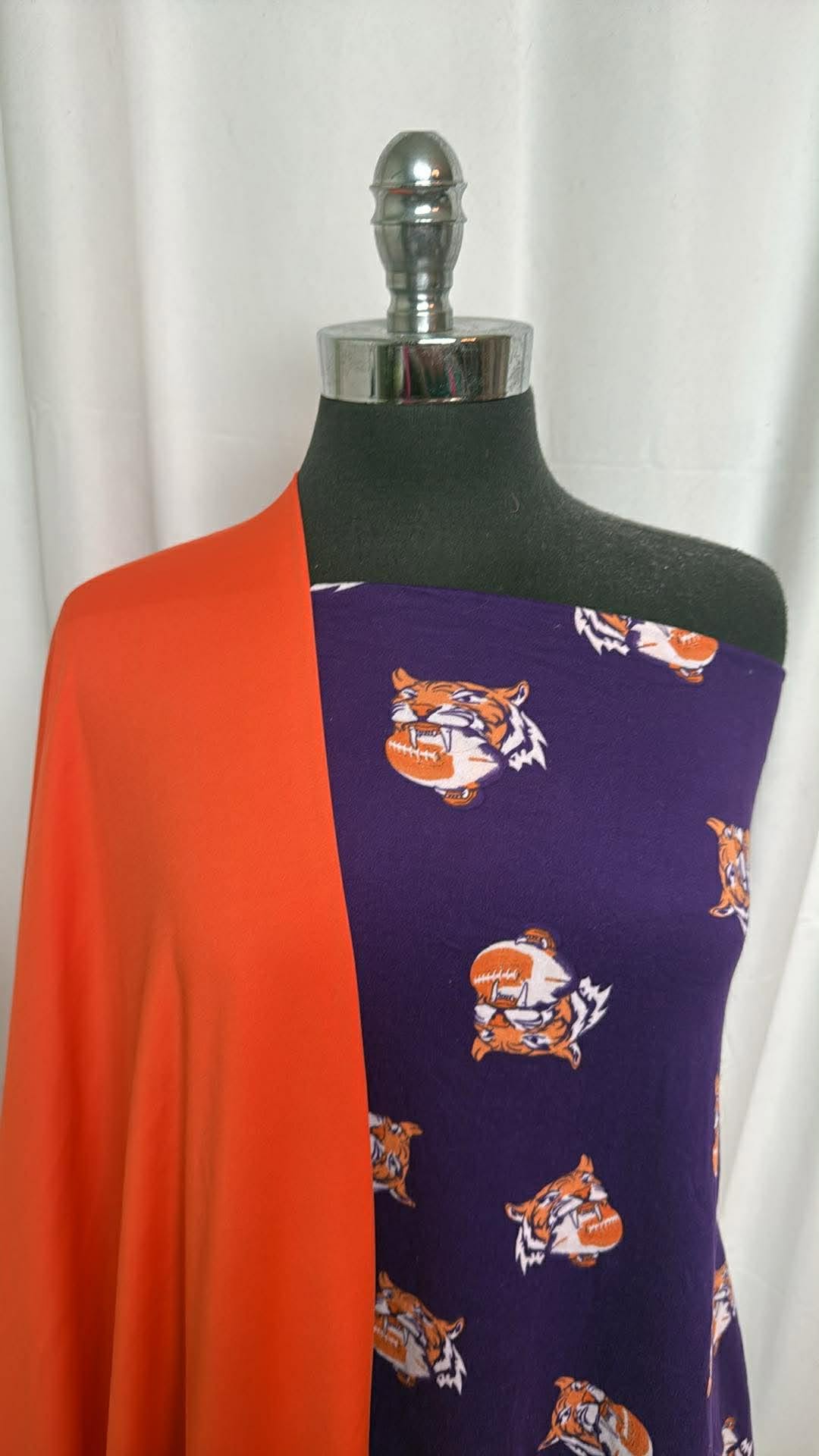 ORANGE/PURPLE FOOTBALL BUNDLE : 1+YD Purple Football DBP & 2YD Orange Yoga PF : A30225