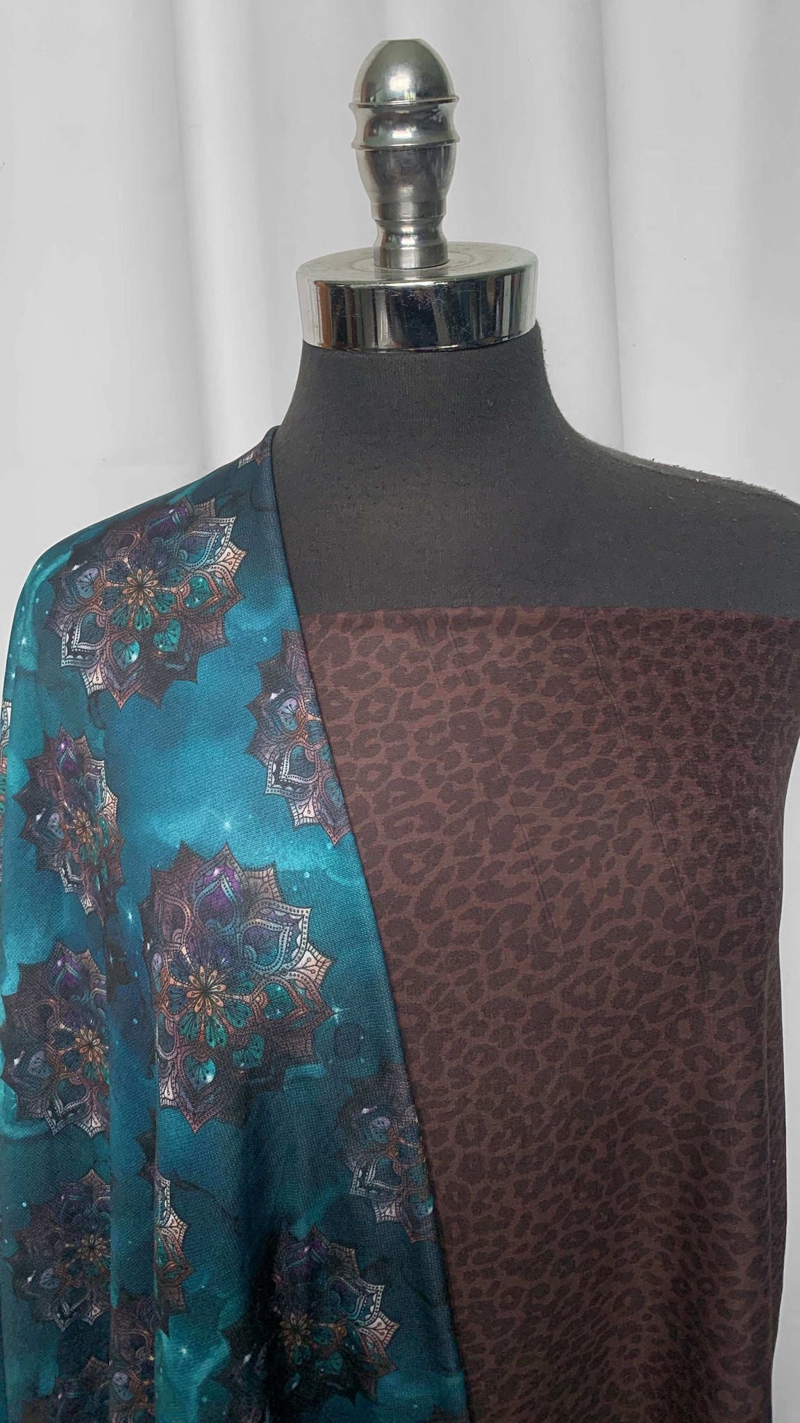 GALAXY MANDALA/LEOPARD BUNDLE : 1.5YD Dark Brown Leopard Peached PF & 1+YD Galaxy Mandala Sport Fleece : A25635