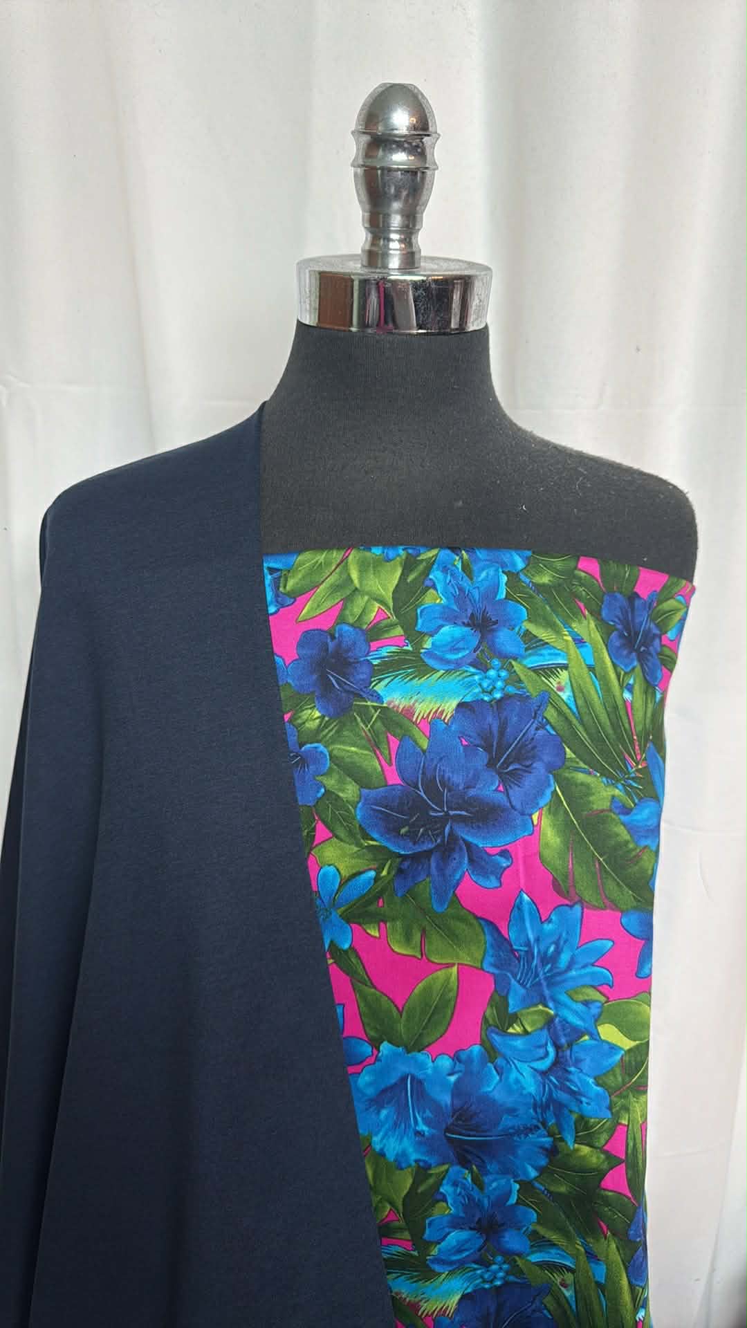 NAVY/PINK-BLUE FLORAL BUNDLE : 3YD Pink/Blue Floral Stretch Cotton Woven (48" Wide) & 1YD Navy Peached PF : A29574