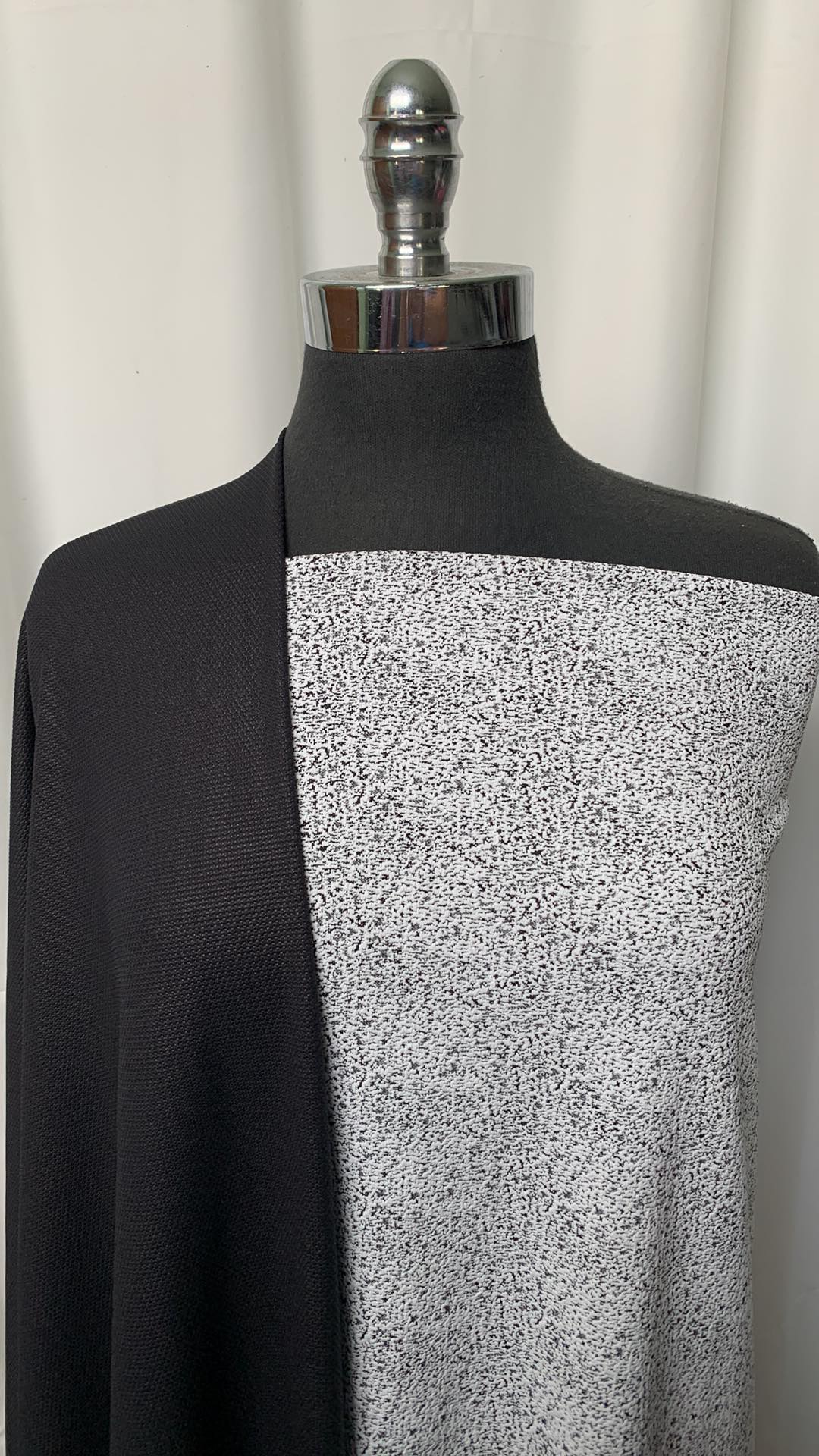 TEXTURED STATIC BUNDLE : 2YD Black Textured Top-Weight PF & 2YD Static Jacquard PF : A1485