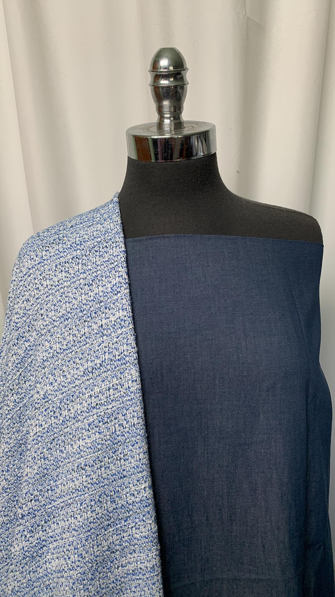 BOUCLE/DENIM BUNDLE : 2YD Lightweight Denim Woven & 1+YD Light Blue Boucle Woven : A1697