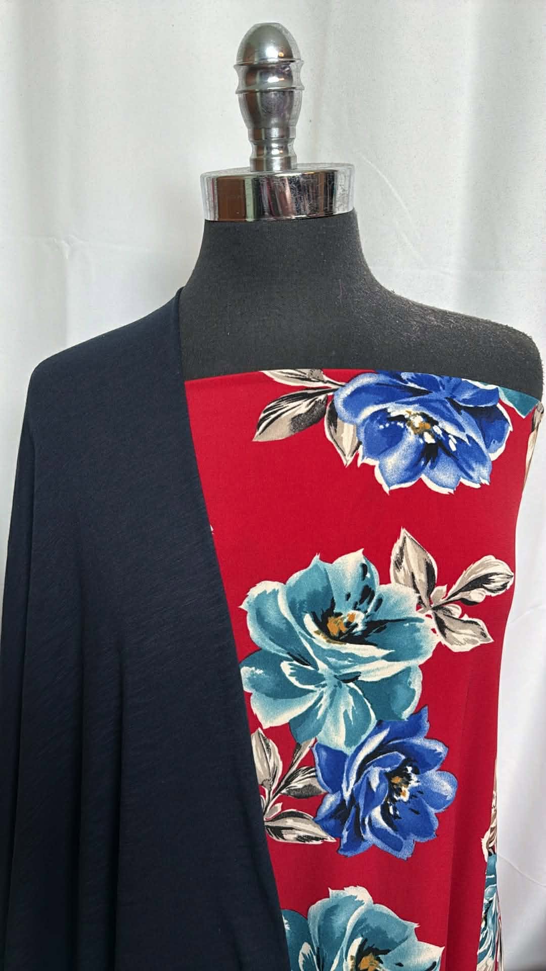 NAVY/RED FLORAL BUNDLE : 3YD Red Floral ITY & 1.5YD Navy R/S Slub : A29908