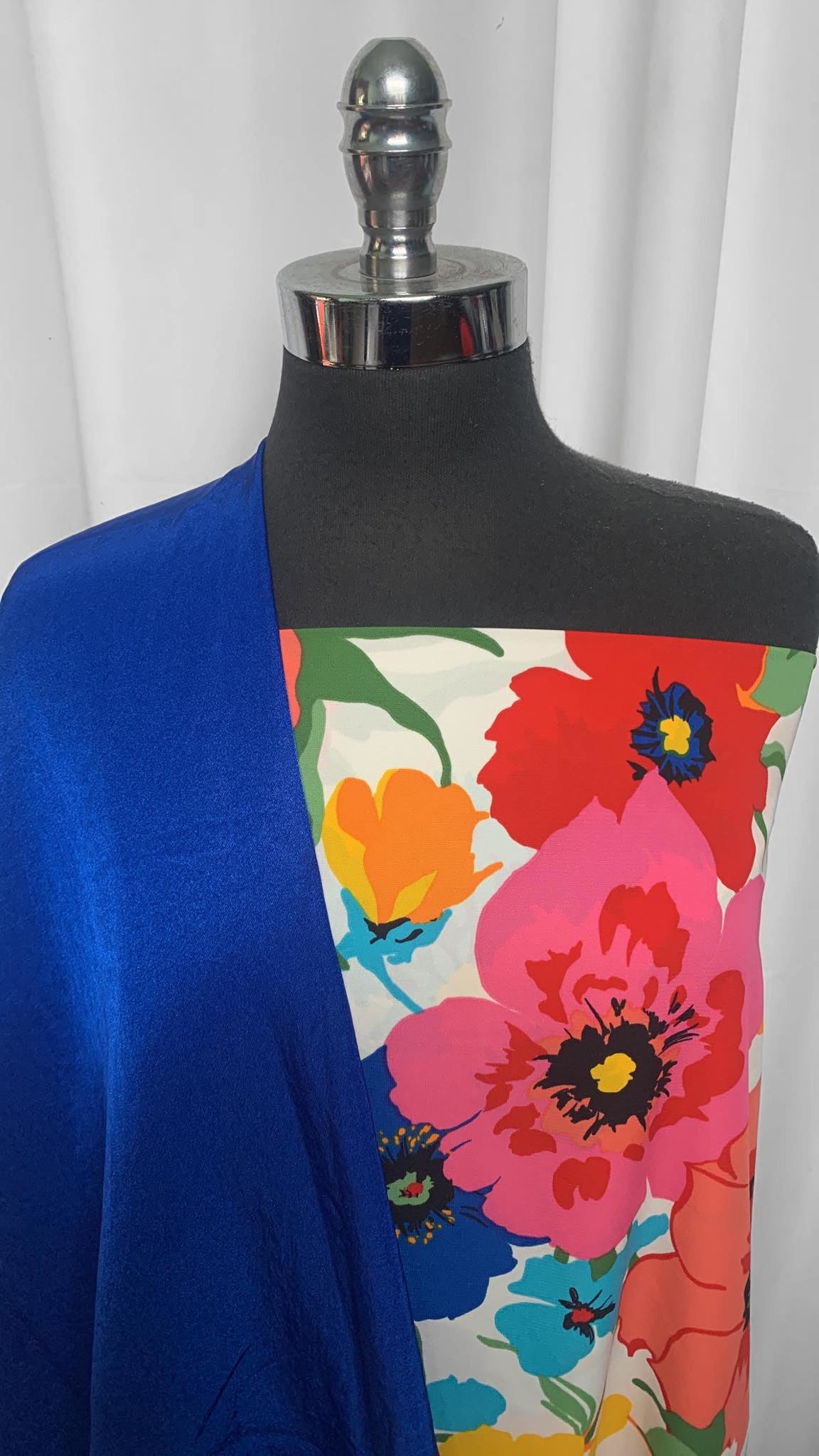 BLUE/LARGE FLORAL BUNDLE : 2.5YD Large Floral PWD & 2YD Blue Water-Resistant Woven : A25551