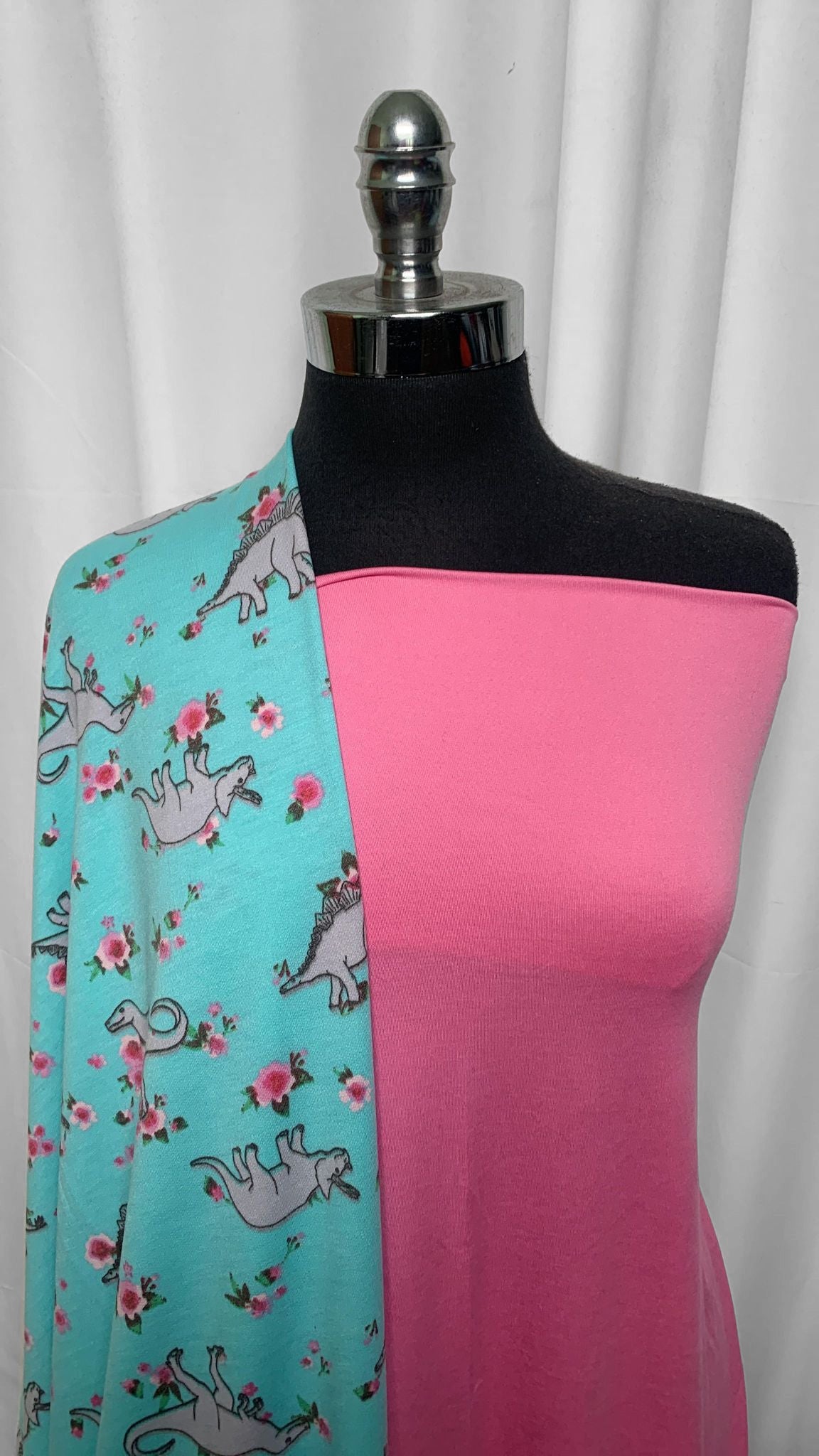 PINK/DINO FLORAL BUNDLE : 1+YD Pink Featherweight PF & 3YD Dino Floral PRS FT : A25557