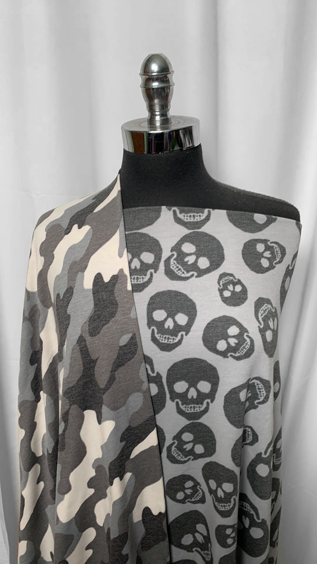 GREY SKULLS/CAMO BUNDLE : 2YD Skulls FT & 2YD Camo FT : A2491