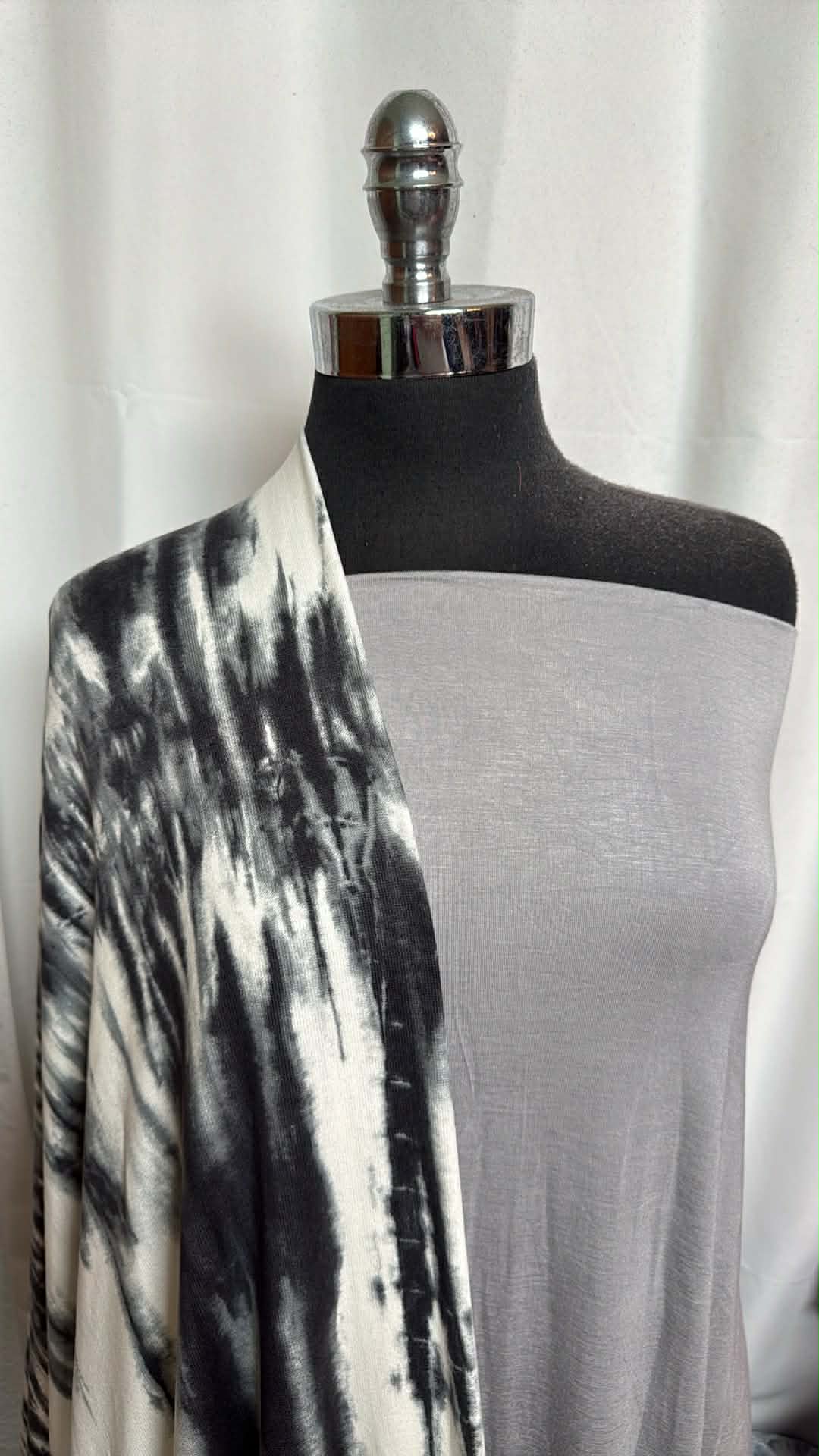 SILVER/TIE DYE BUNDLE : 2YD Tie Dye Oakley SK & 2YD Silver R/S : A29884