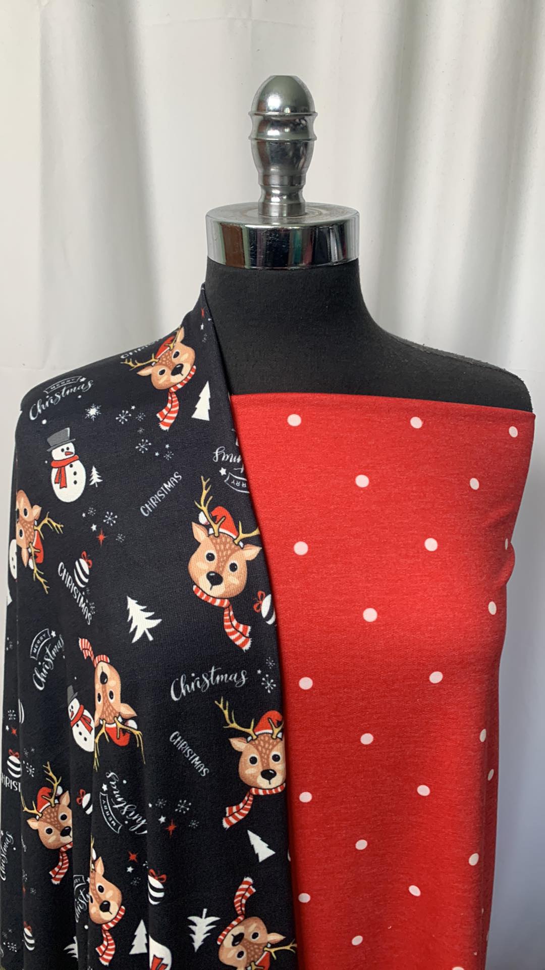REINDEER OAKLEY/DOTS BUNDLE : 2YD Dots PRS FT & 2YD Reindeer Oakley SK : A1894