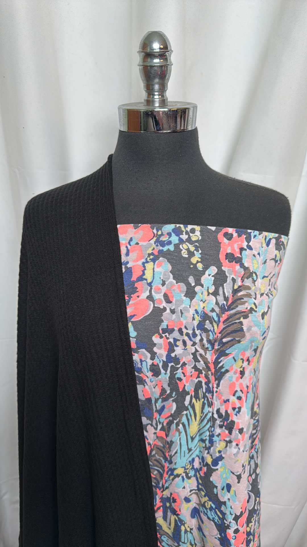 BLACK/GREY LEAVES BUNDLE : 1+YD Leaves on Grey PRS Jersey & 2YD Black Brushed Waffle : A26033