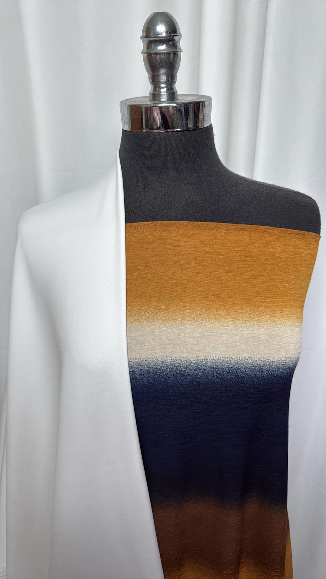 WHITE/OMBRE STRIPE BUNDLE : 4YD Ombre Stripe Bulgari & 2YD White Wicking Yoga PF : A27040