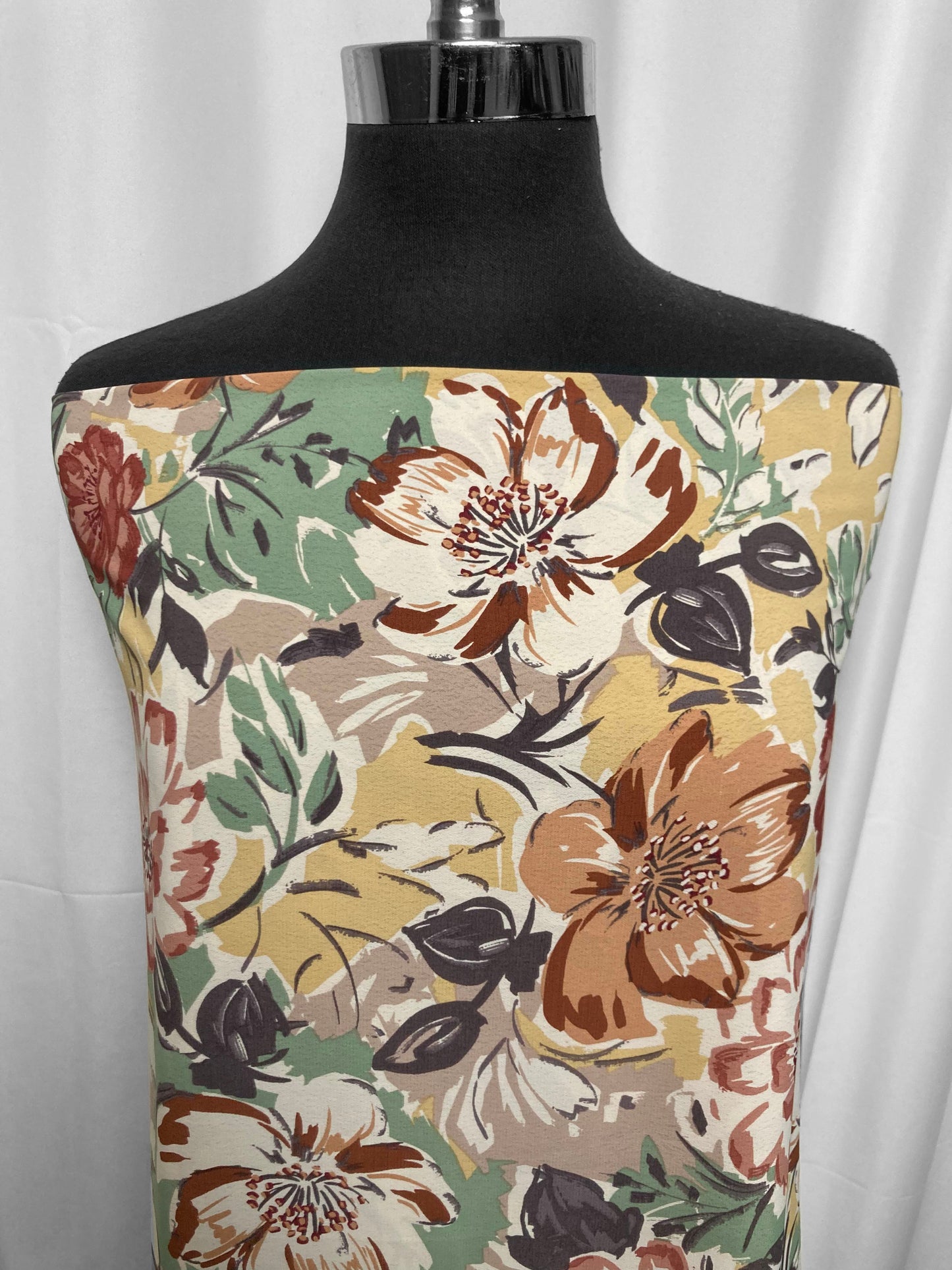 Floral - Poly Woven - 4 Yard Cut