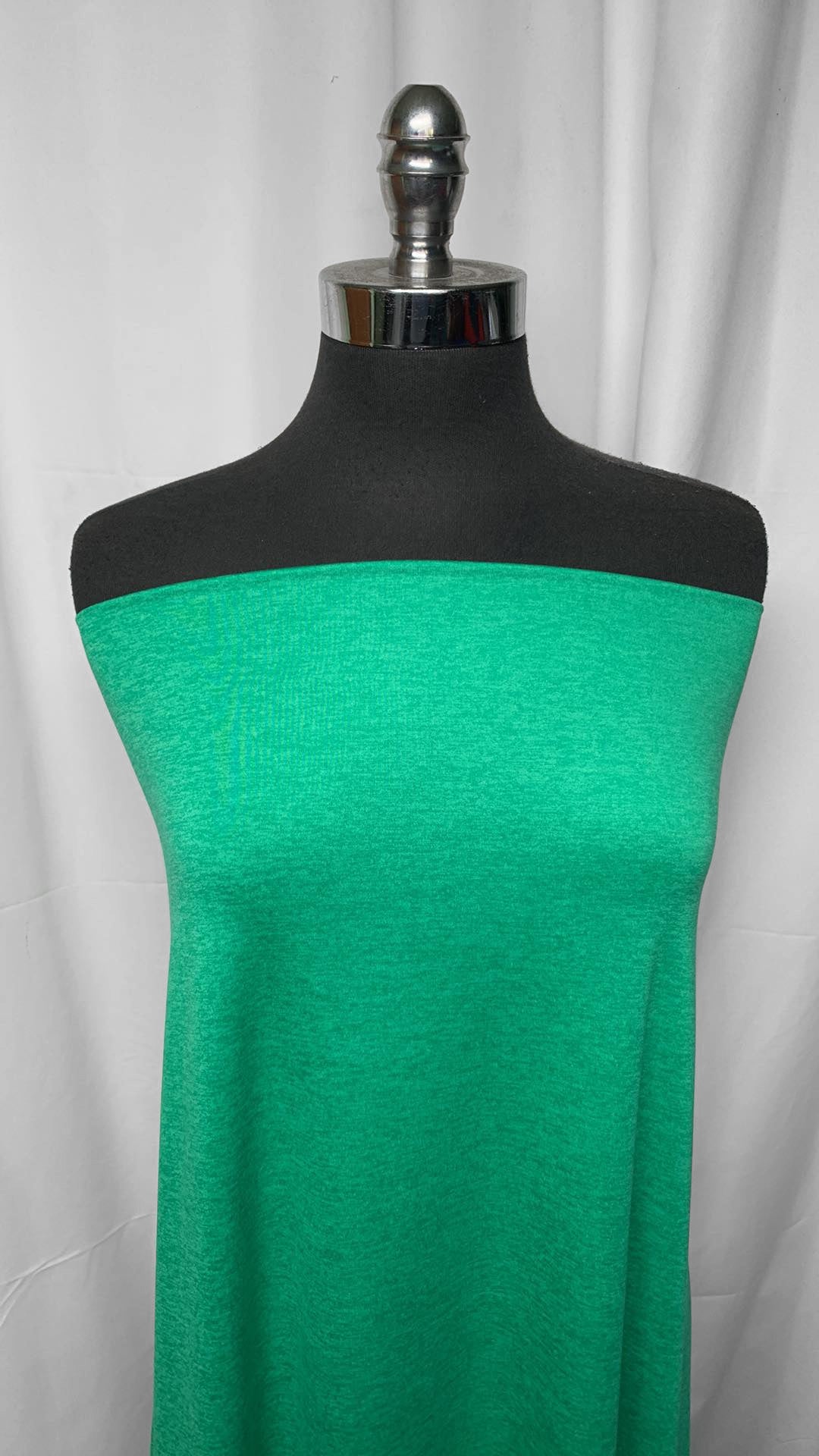 Green - Featherweight Performance - 2 Yard Cut