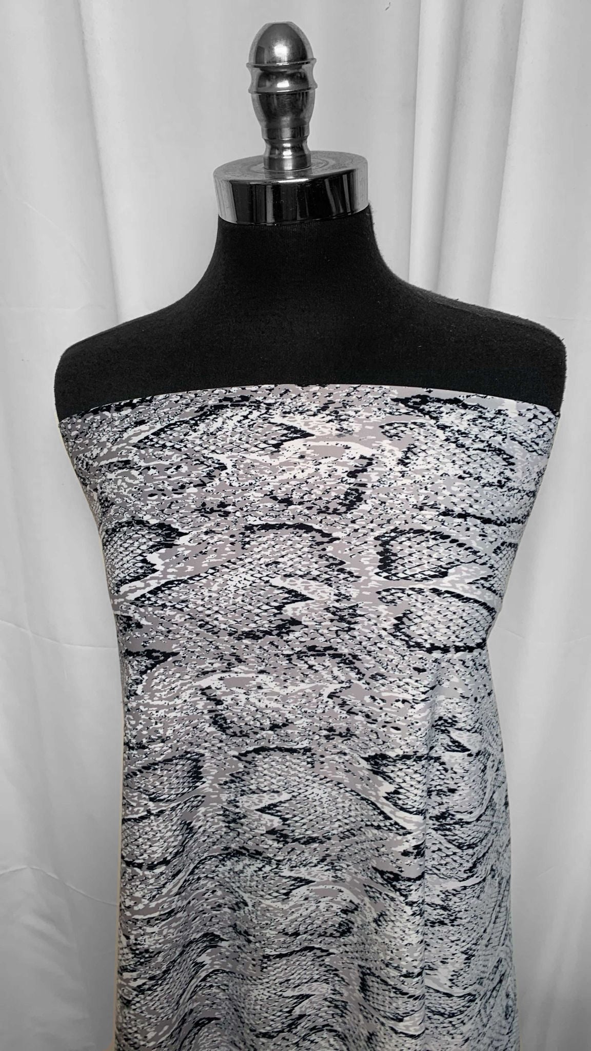 Ombre Snake -Yoga Performance - 2 Yard Cut