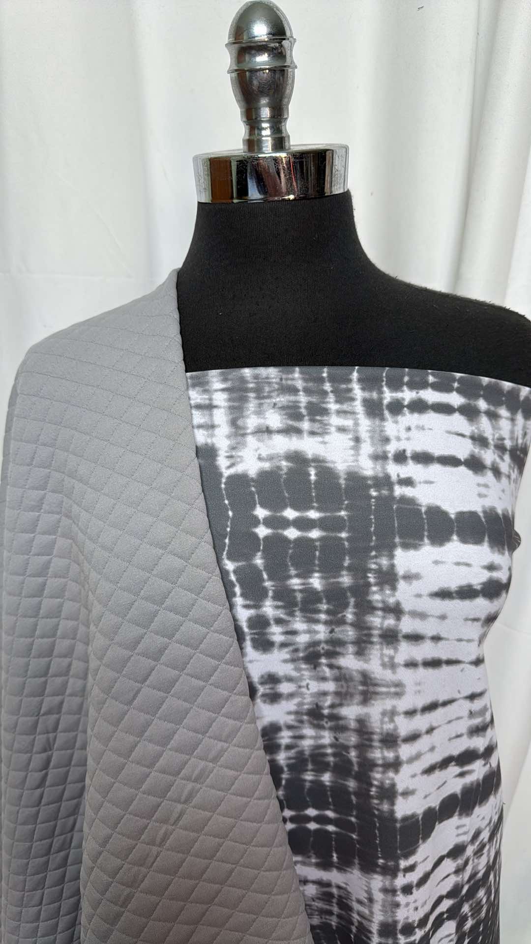 GREY QUILTED/SPINE DYE BUNDLE : 1YD Spine Dye PF & 1YD Grey Quilted : A27177